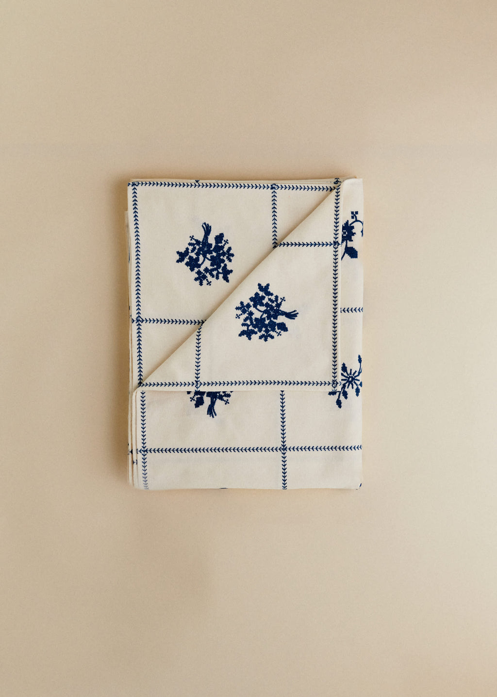 Nappe Brodée - Broderie Bleu Fond Ecru