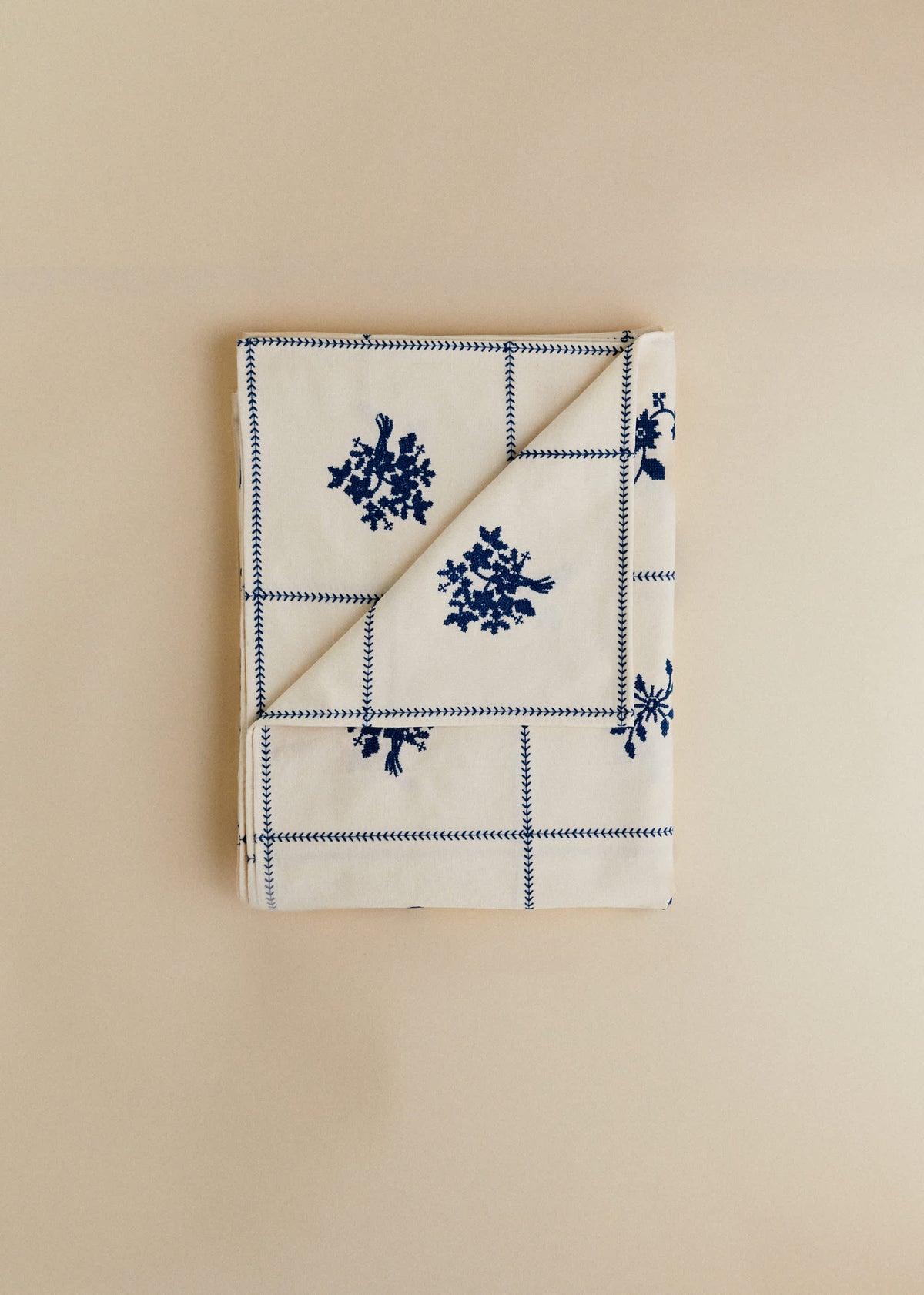 Nappe Brodée - Broderie Bleu Fond Ecru