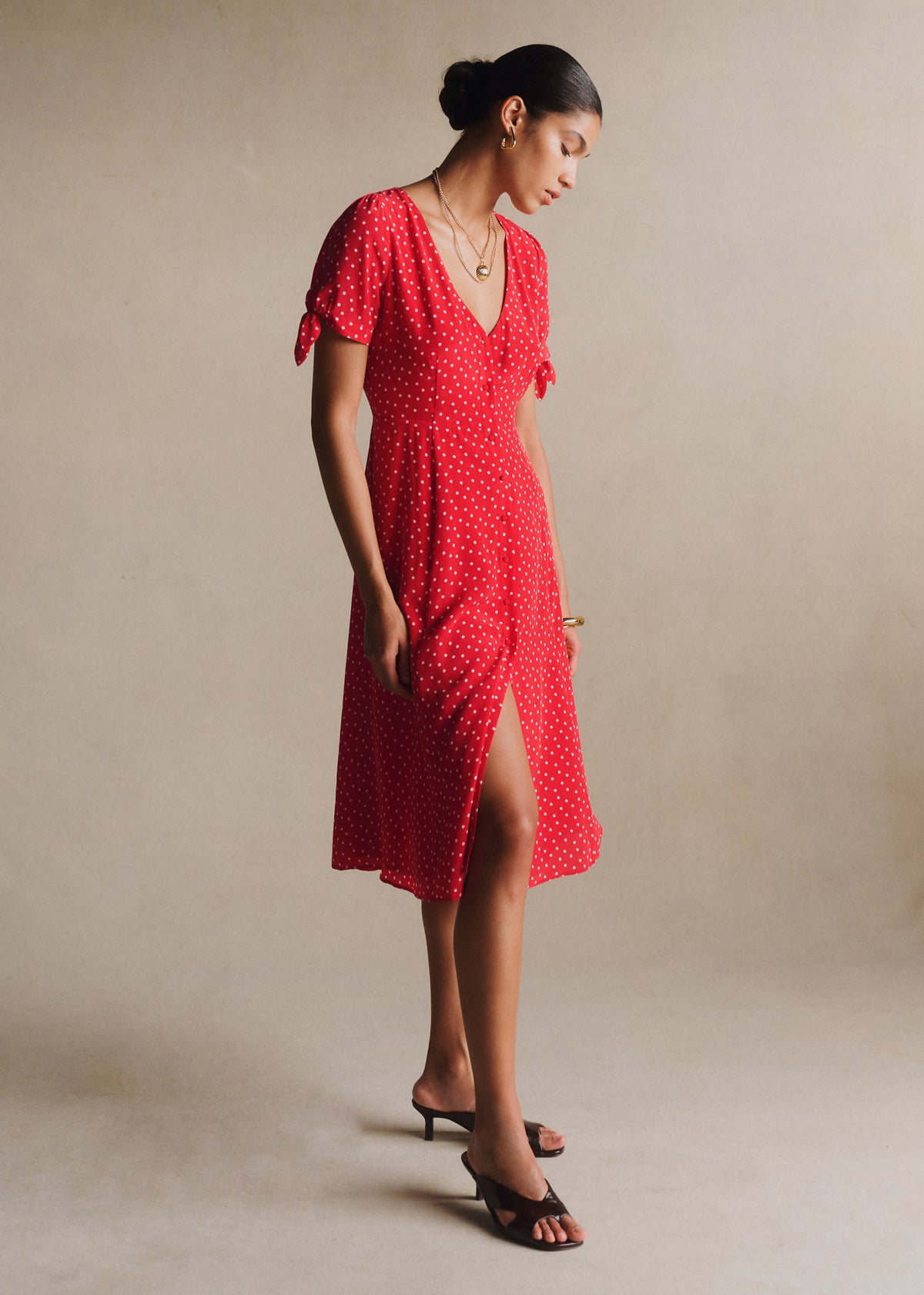 Robe Vic - Mini Pois Fond Rouge