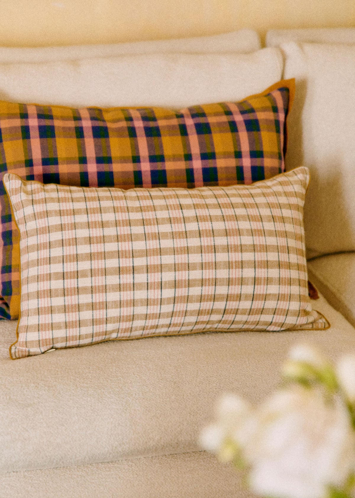 Coussin Tissé Pianissimo - Petit modèle - Café et Blush