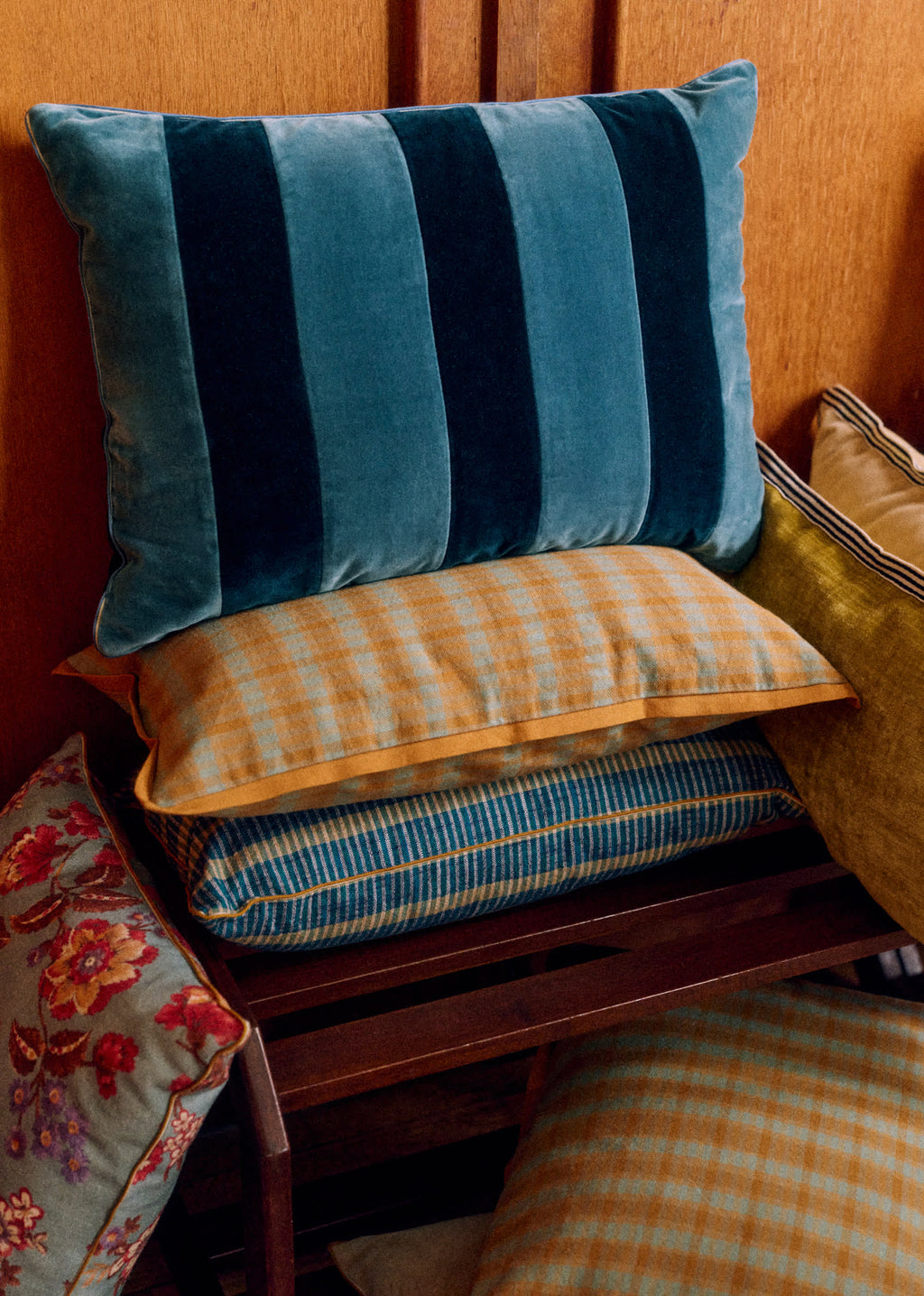Coussin Rayures Velours - Grand modèle - Bleu et Marine