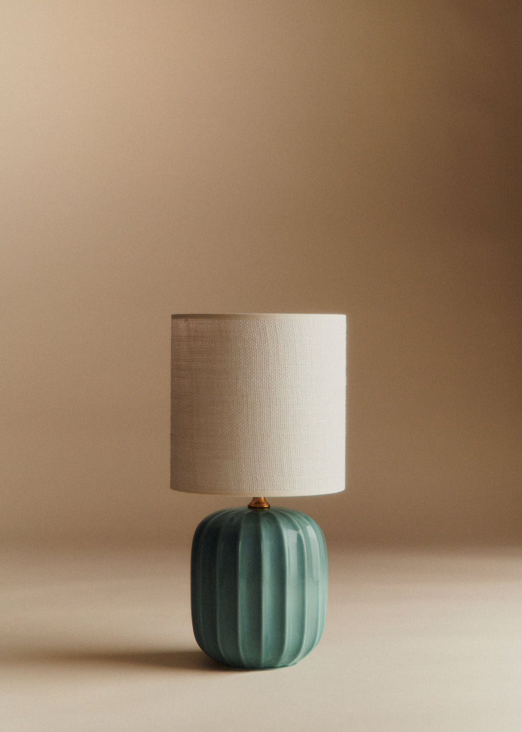 Lampe Traviata petit modèle - Lagon - Abat-jour Dolce - Jute Écru
