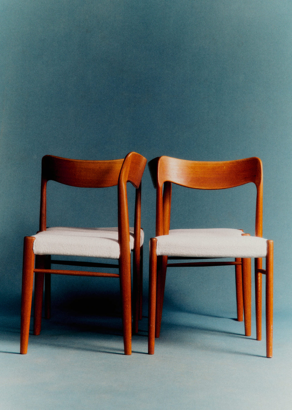 Lot de 4 chaises vintage dossier courbé - Bois