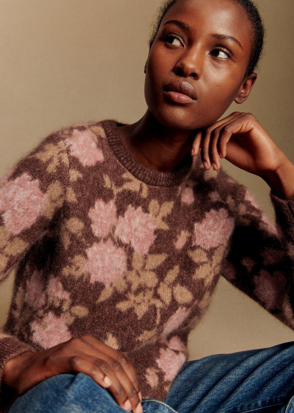Pull Yuri - Jacquard Roses Fond Marron