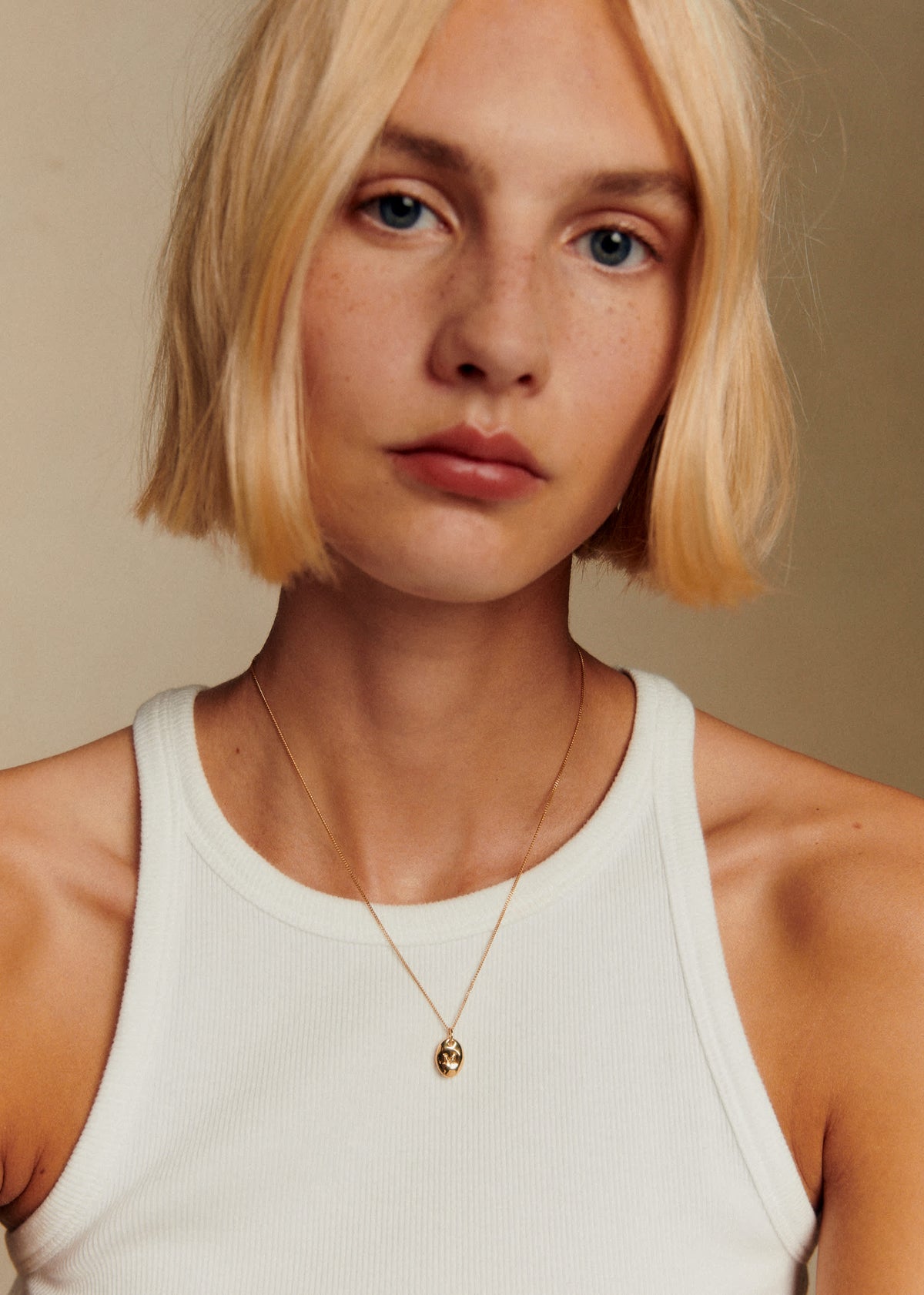 Pendentif Léa - M doré