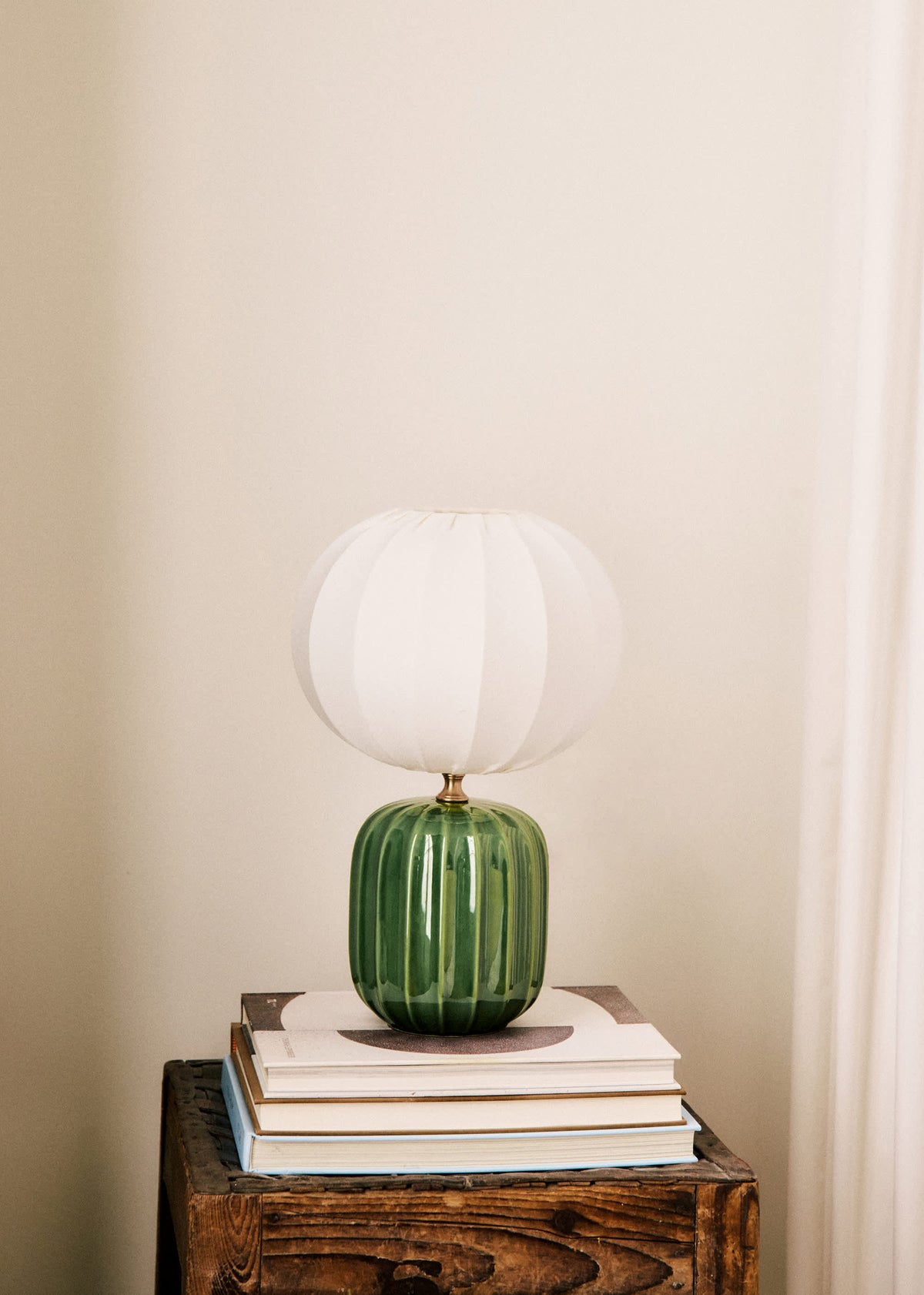 Lampe Traviata petit modèle - Vert - Abat-jour Sonate - Écru