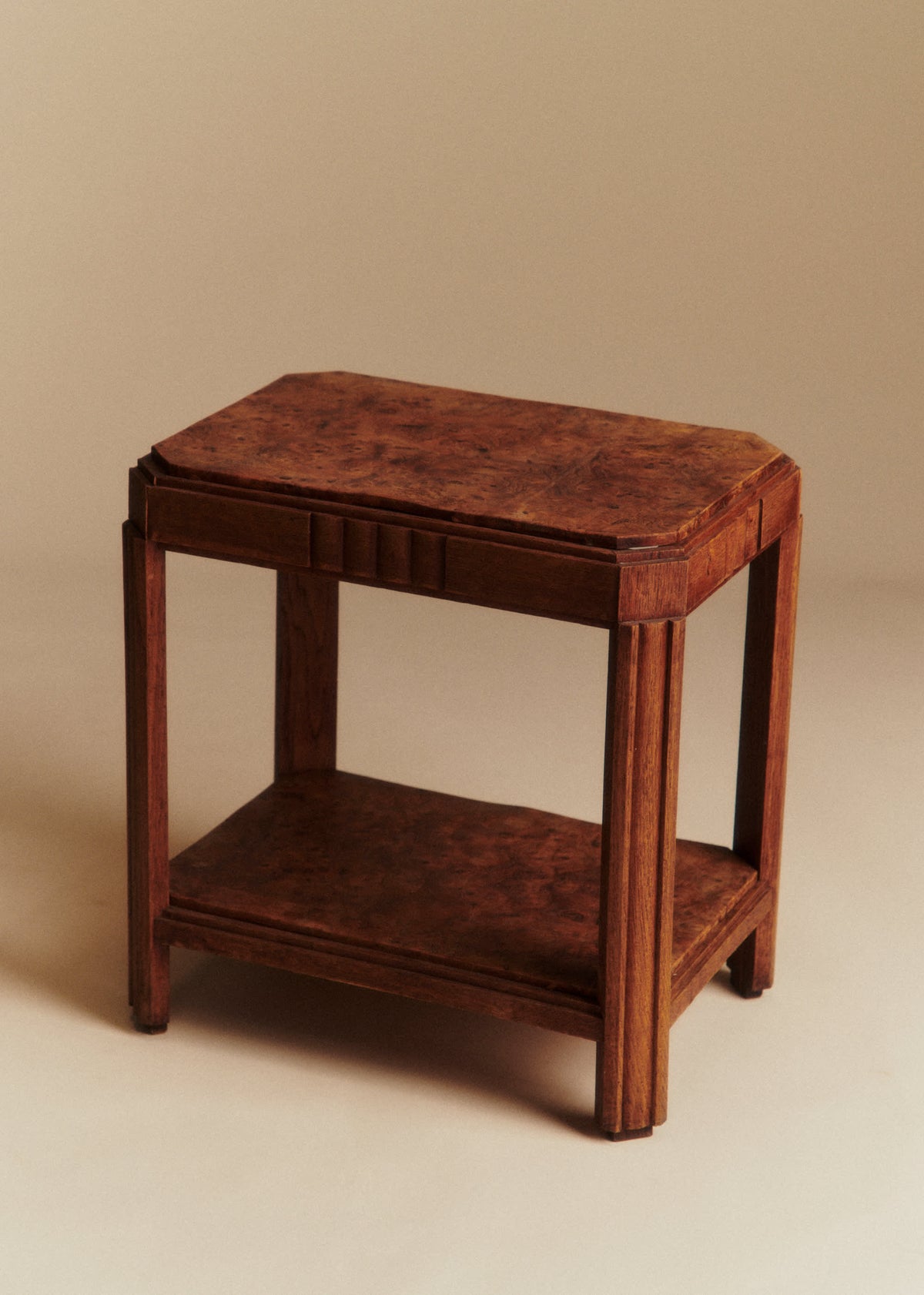 Table d'appoint en loupe d'orme - Loupe d'orme