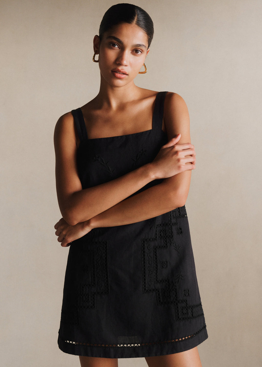 Robe Victoire - Broderie Placée Noire