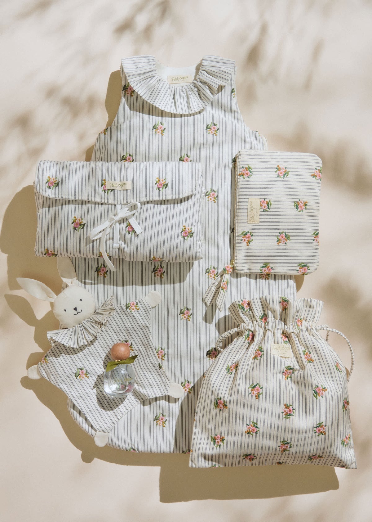 Peluche Doudou - Rayures Broderies Fleurs