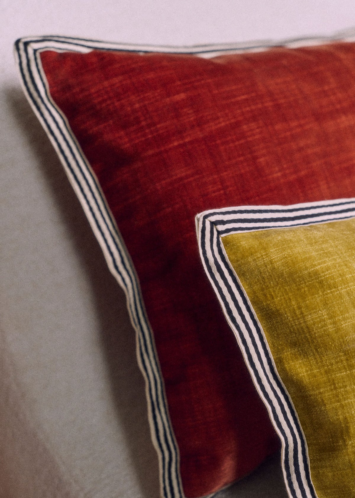 Coussin Velours Texturé - Petit modèle - Miel
