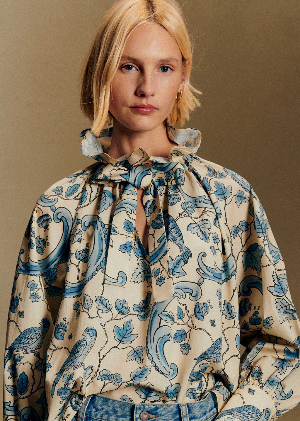 Blouse HILLIS - Sézane x Antoinette Poisson - Imprimé Oiseaux Bleus