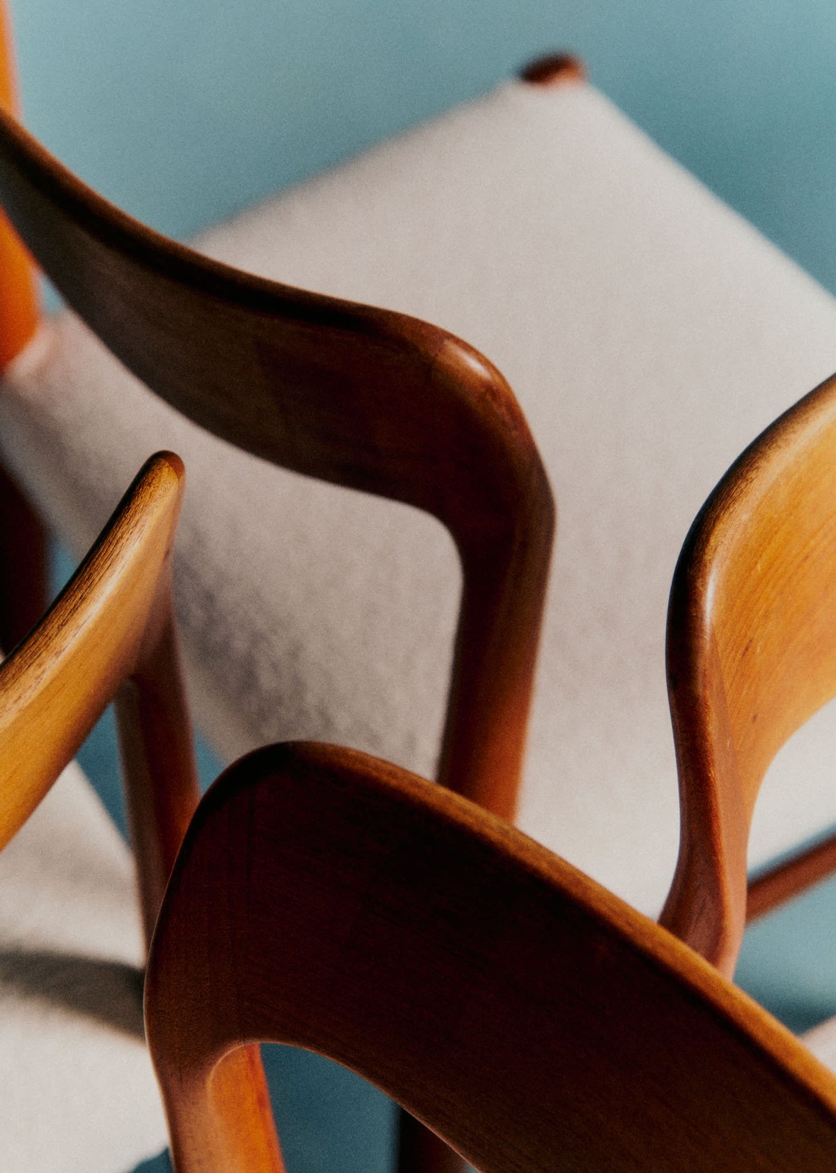 Lot de 4 chaises vintage dossier courbé - Bois