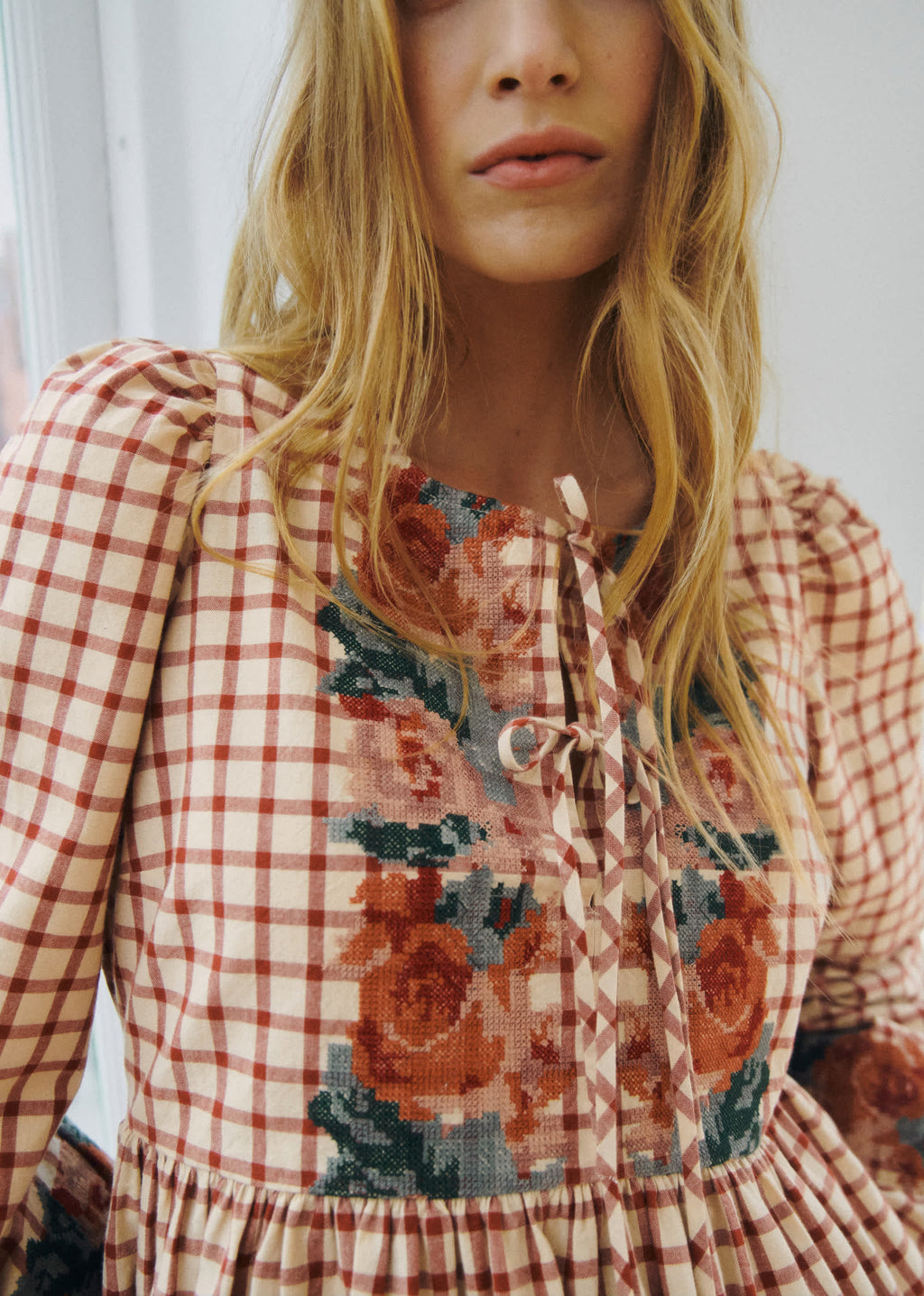 Robe Dakila - Sézane x SEA NY - Broderie Placée Terre Fond À Carreaux