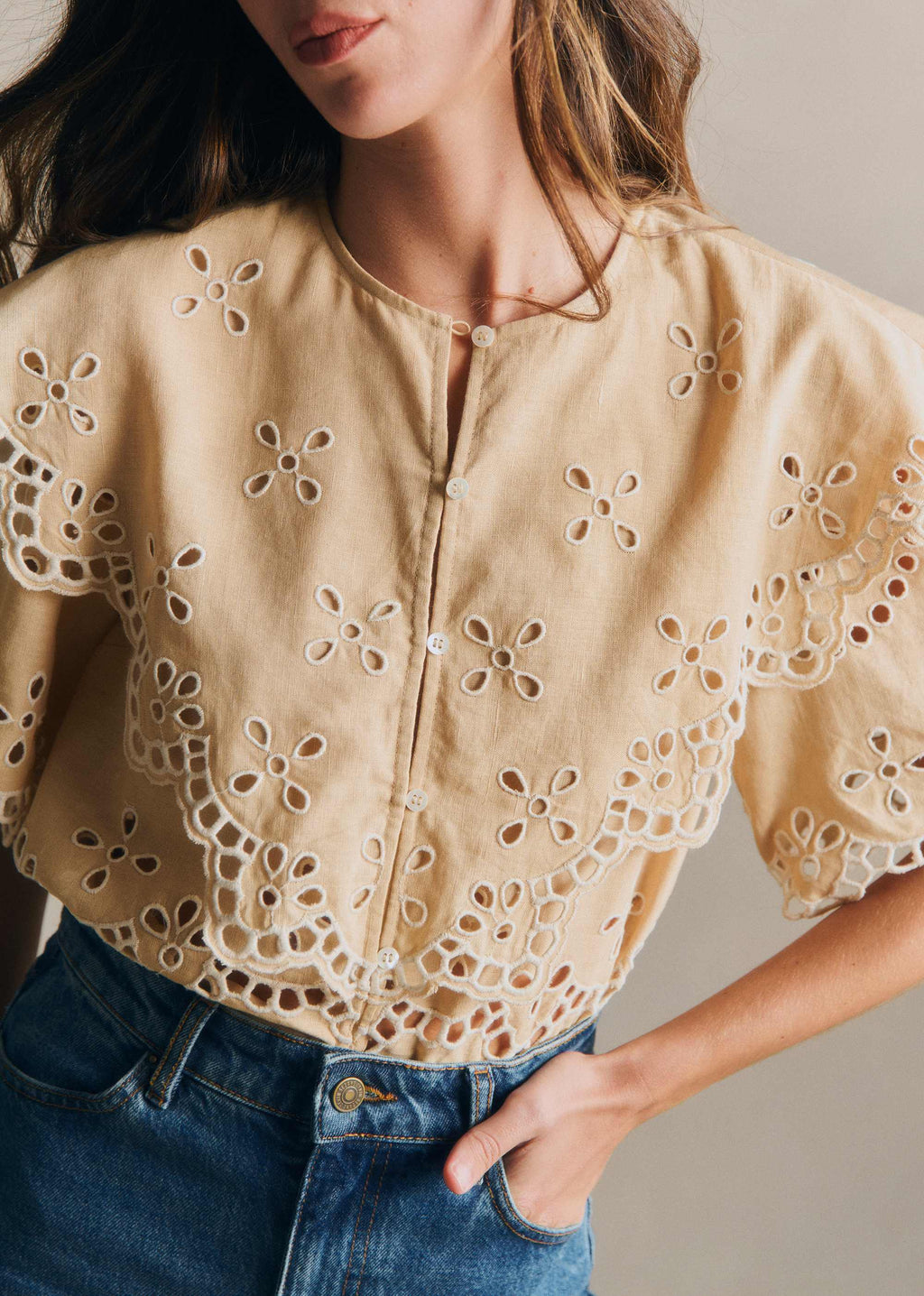 Chemise Sorella - Broderie Contrastée Ecru Fond Beige