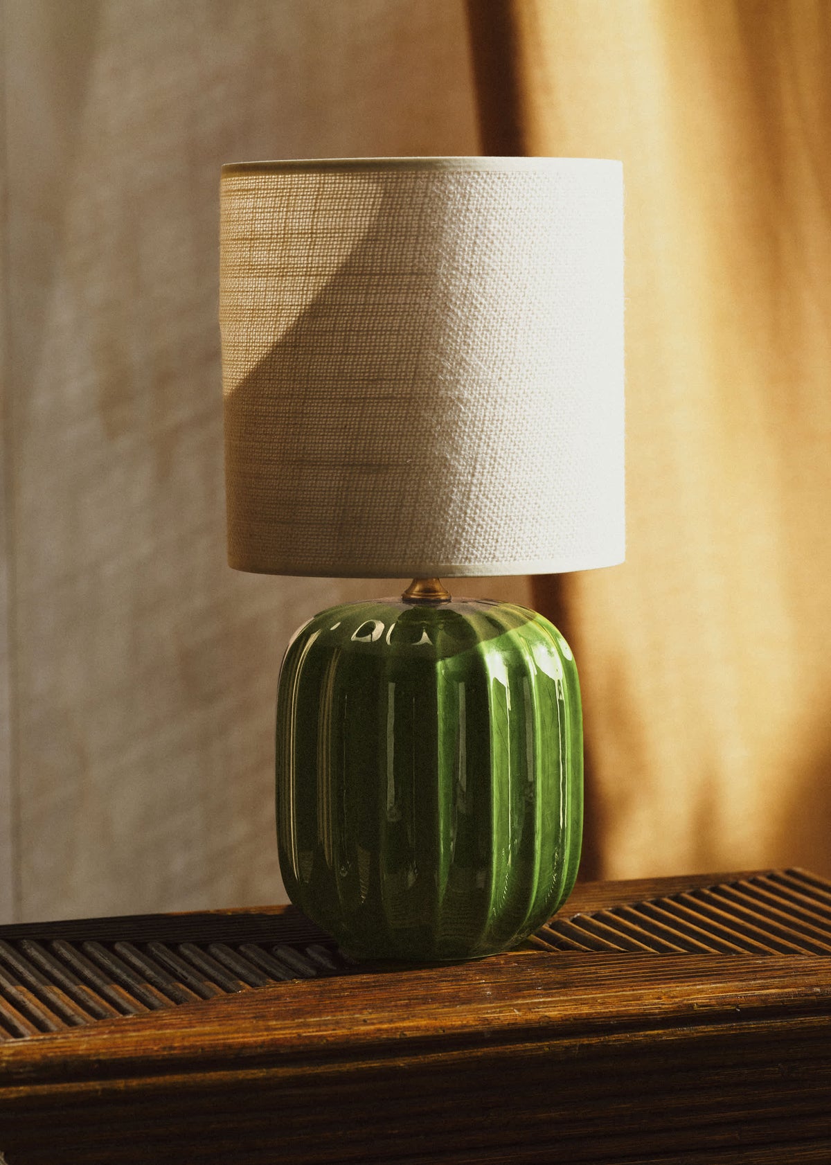 Lampe Traviata petit modèle - Vert - Abat-jour Dolce - Jute Écru