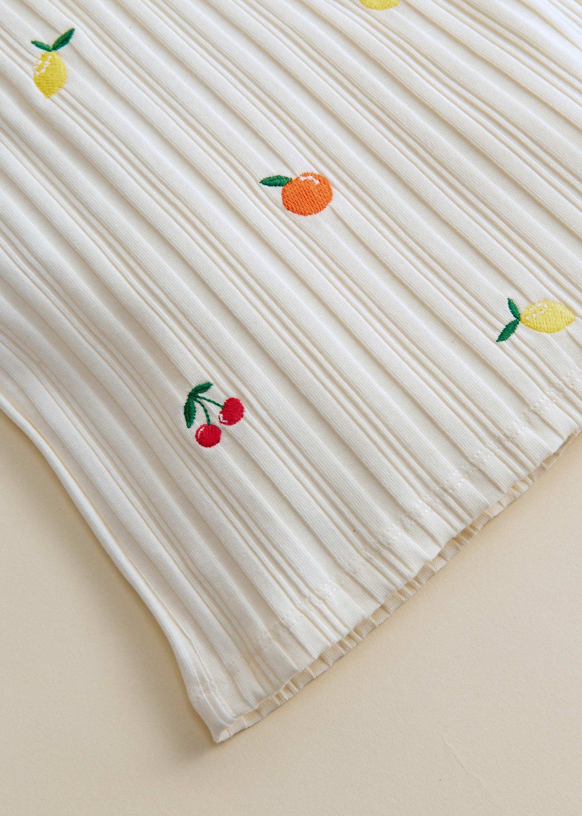 Top Abbie - Ecru / Broderie Fruit
