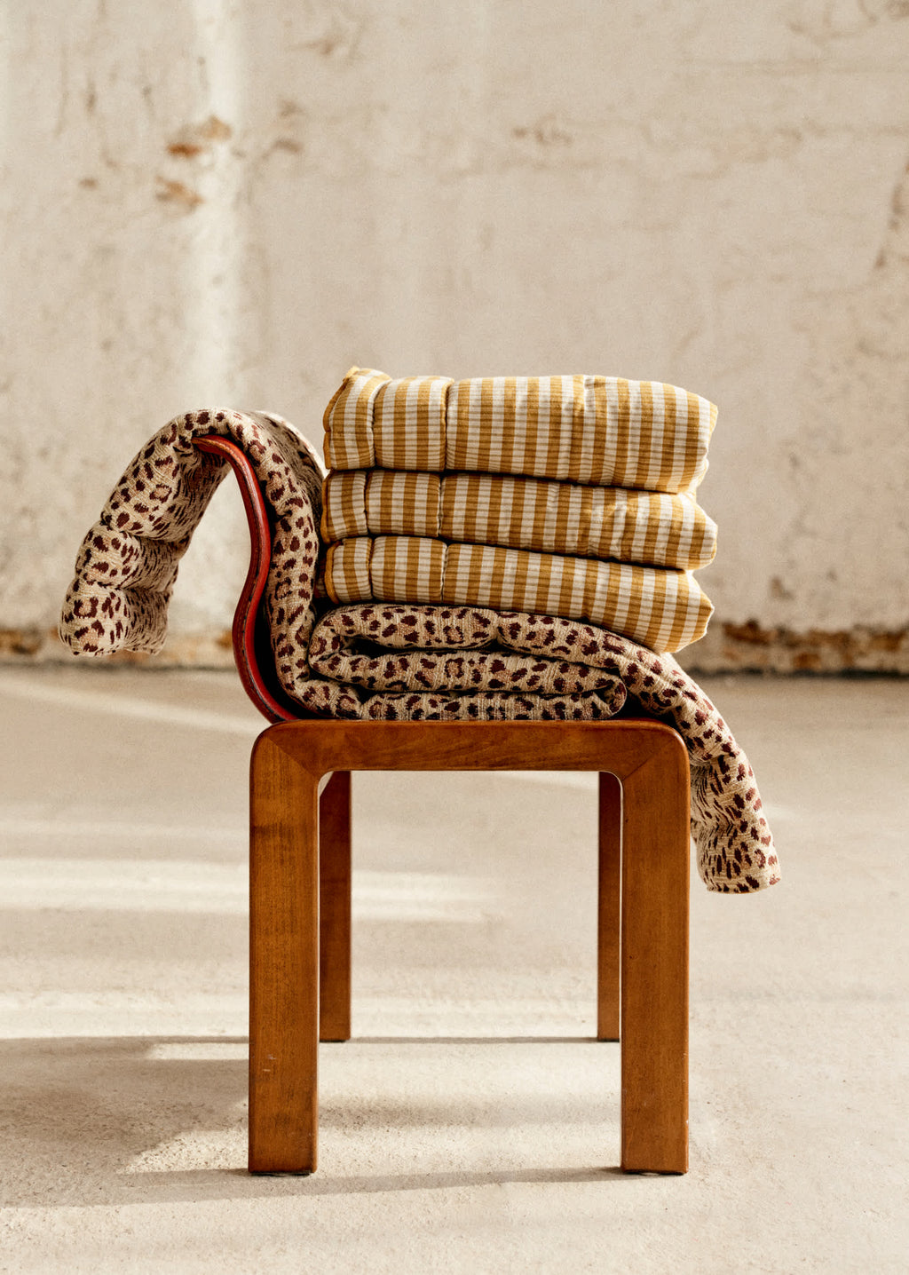 Sofa Cover - Léopard Écru et Café - Velours Caramel