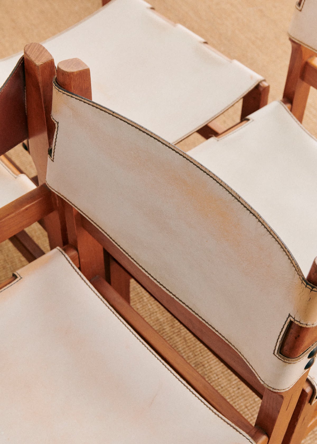 Lot de 6 chaises Maison Regain années 1960 - Orme et Cuir