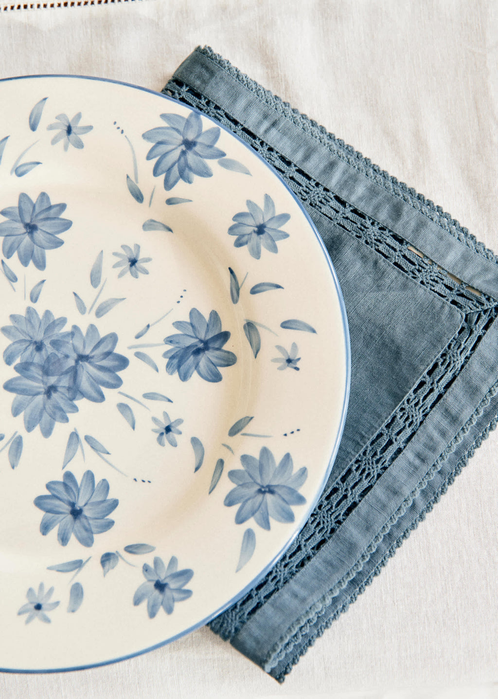 Set de 4 assiettes plates - Fleurs de Jardin - Bleu Vintage