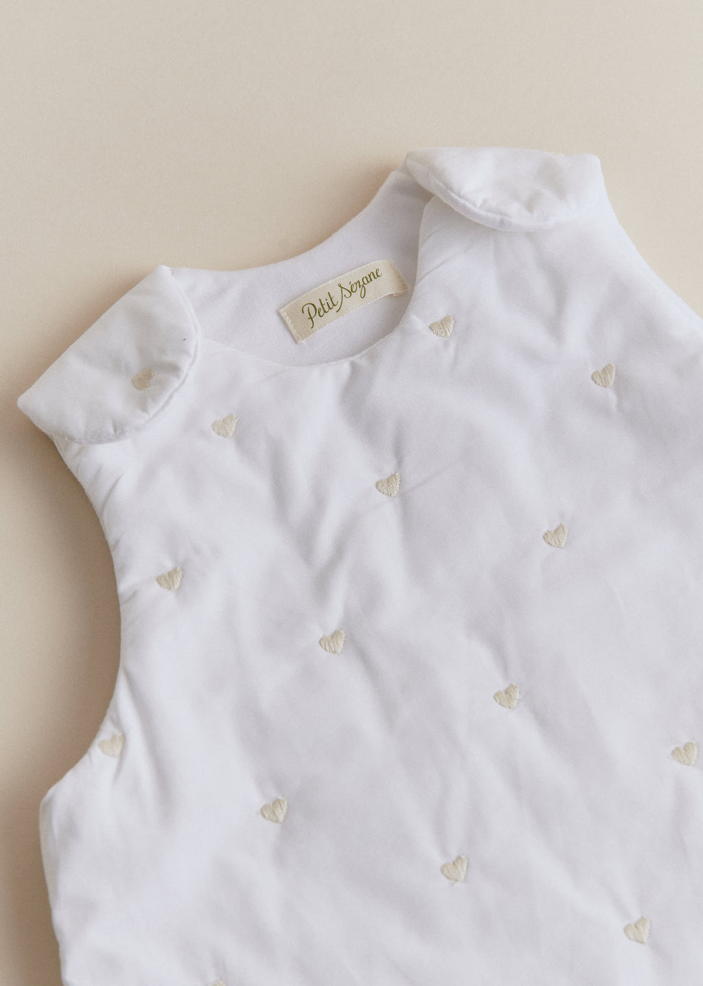 Gigoteuse broderie coeur beige - Taille 1