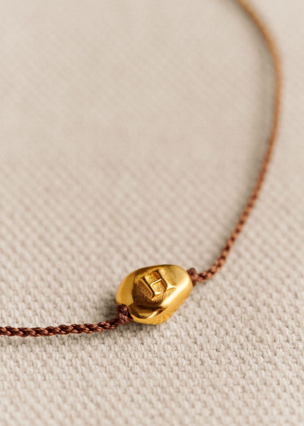 Bracelet Cléo - Chocolat - Lettre H