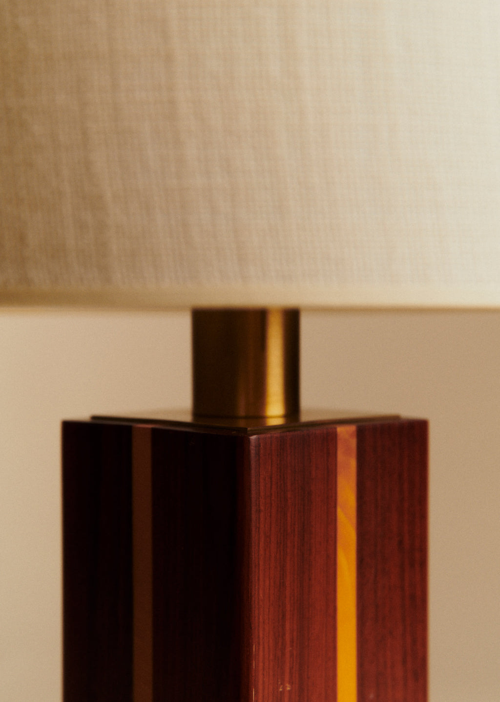 Lampe à poser vintage art déco - Bois et laiton