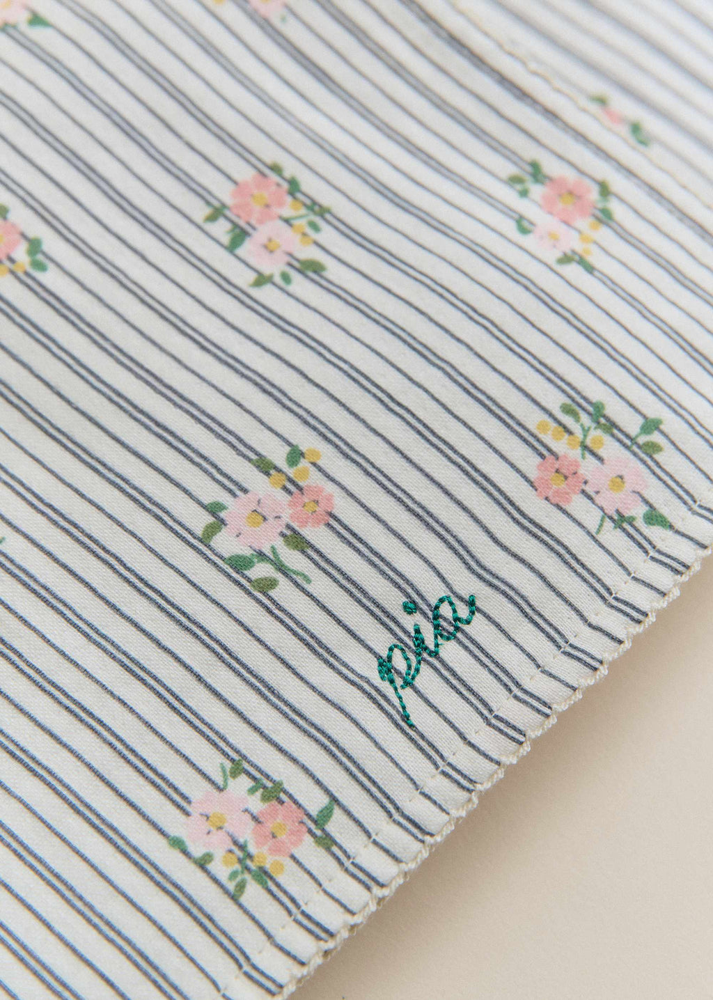 Set de 2 langes - Rayures Broderies Fleurs
