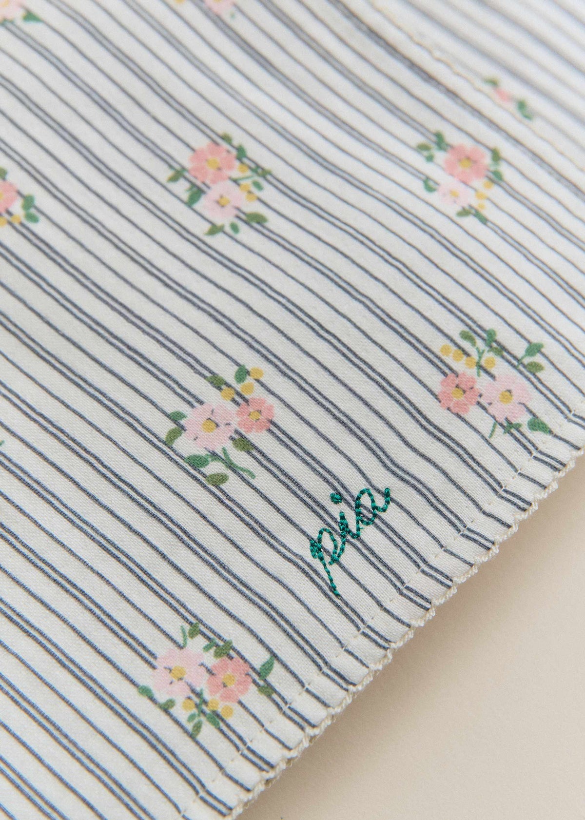 Set de 2 langes - Rayures Broderies Fleurs