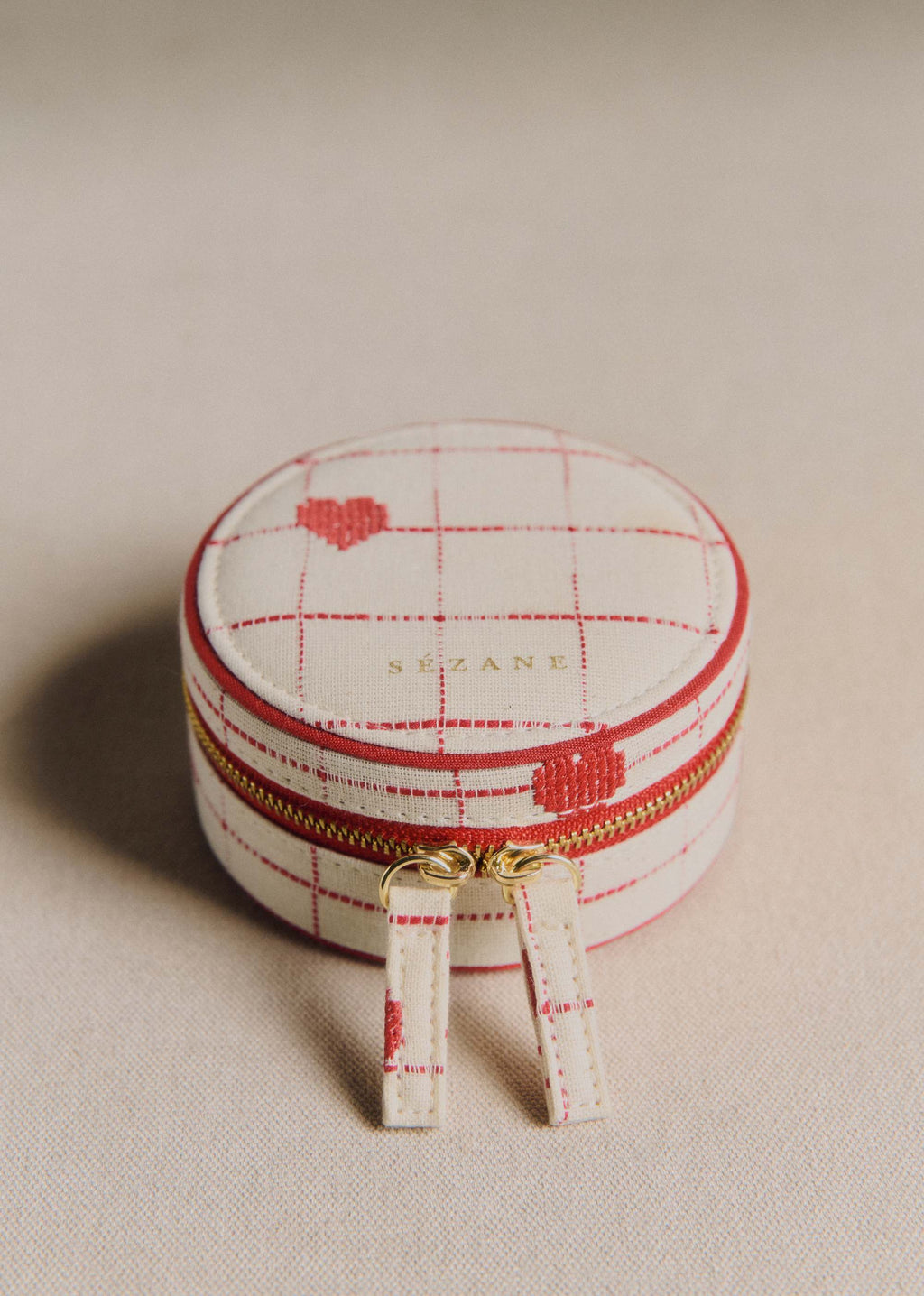 Écrin à bijoux - Broderie Coeurs Rouges