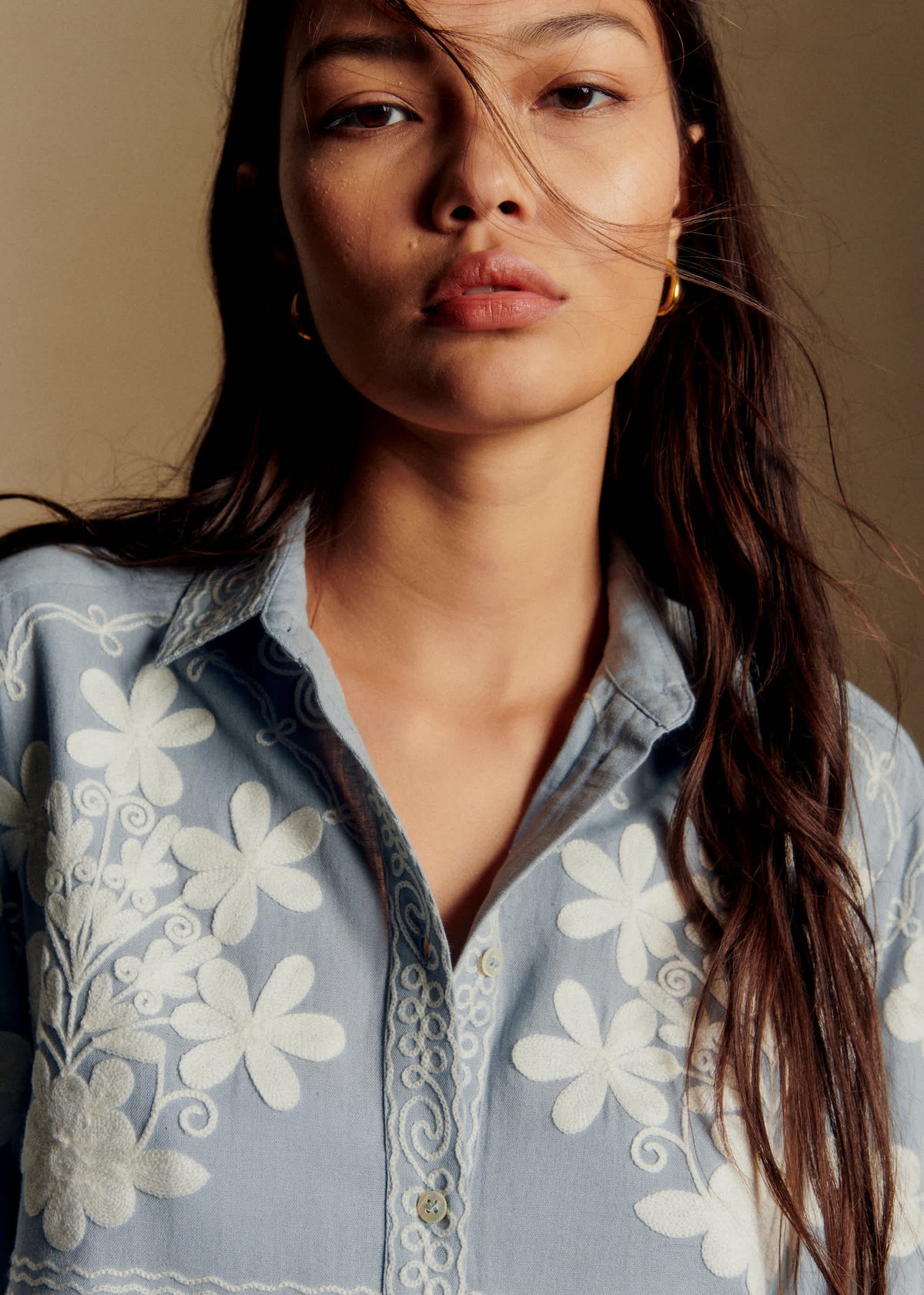 Chemise Maxy - Sézane x Baziszt - Broderie Folk Fond Bleu