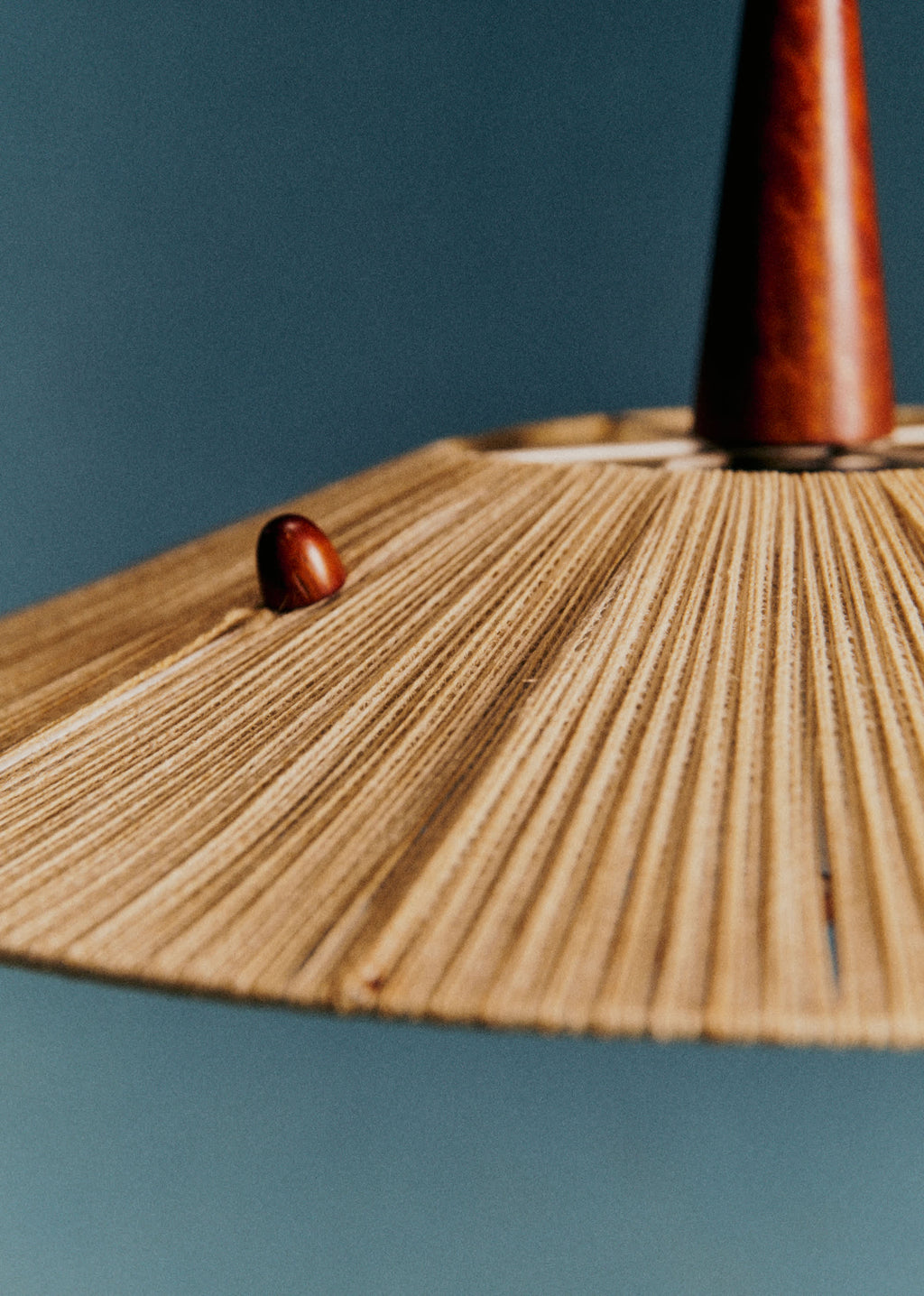 Suspension scandinave en teck et corde années 60 - Teck et corde