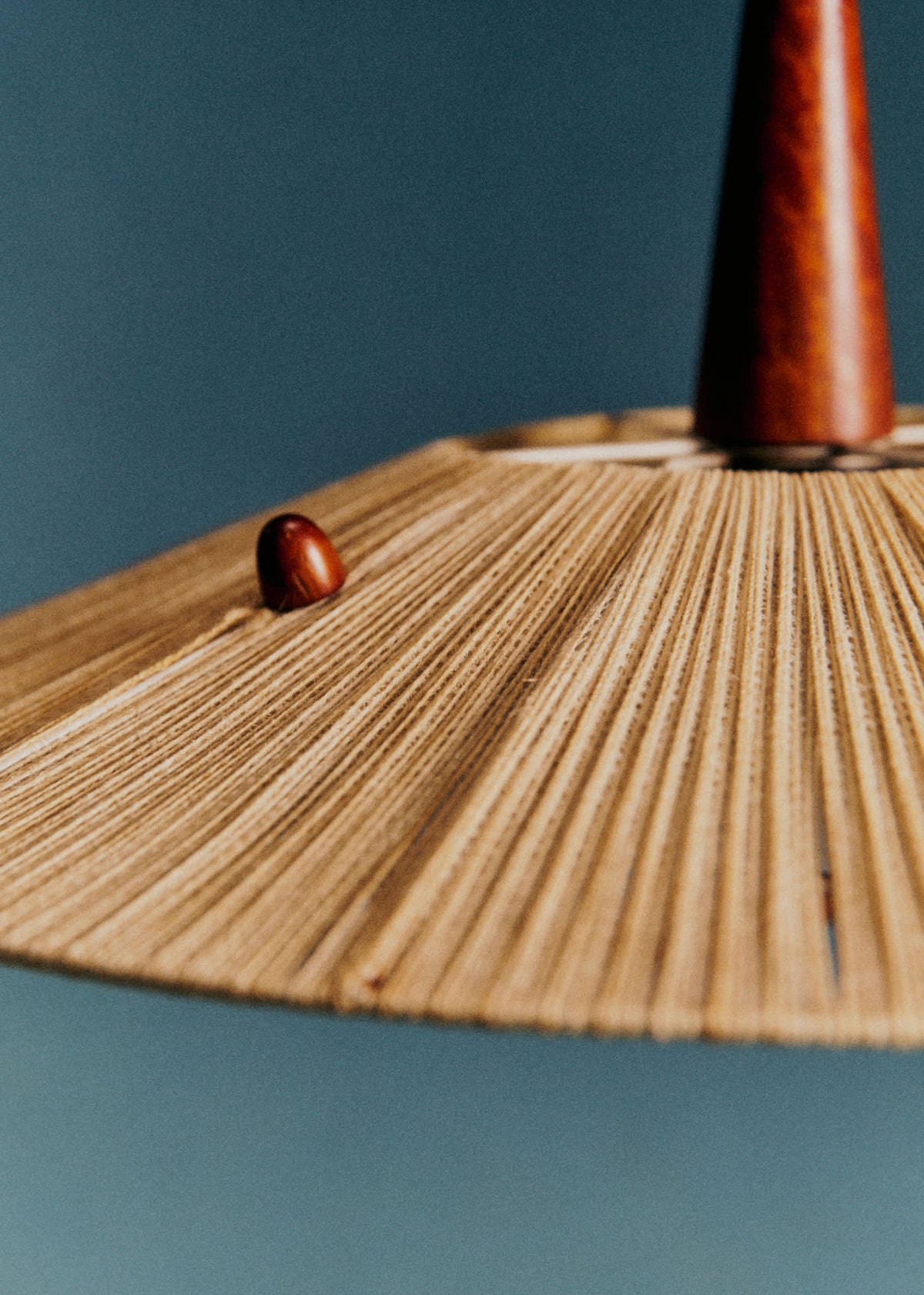 Suspension scandinave en teck et corde années 60 - Teck et corde