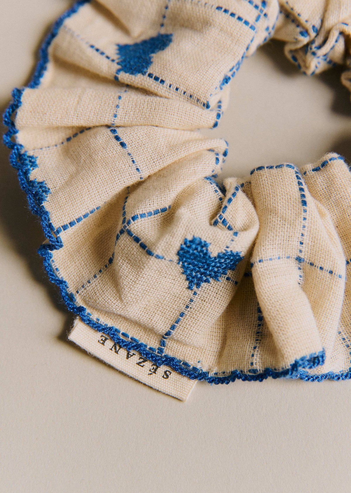 Chouchou - Broderie Coeurs Bleu Vintage