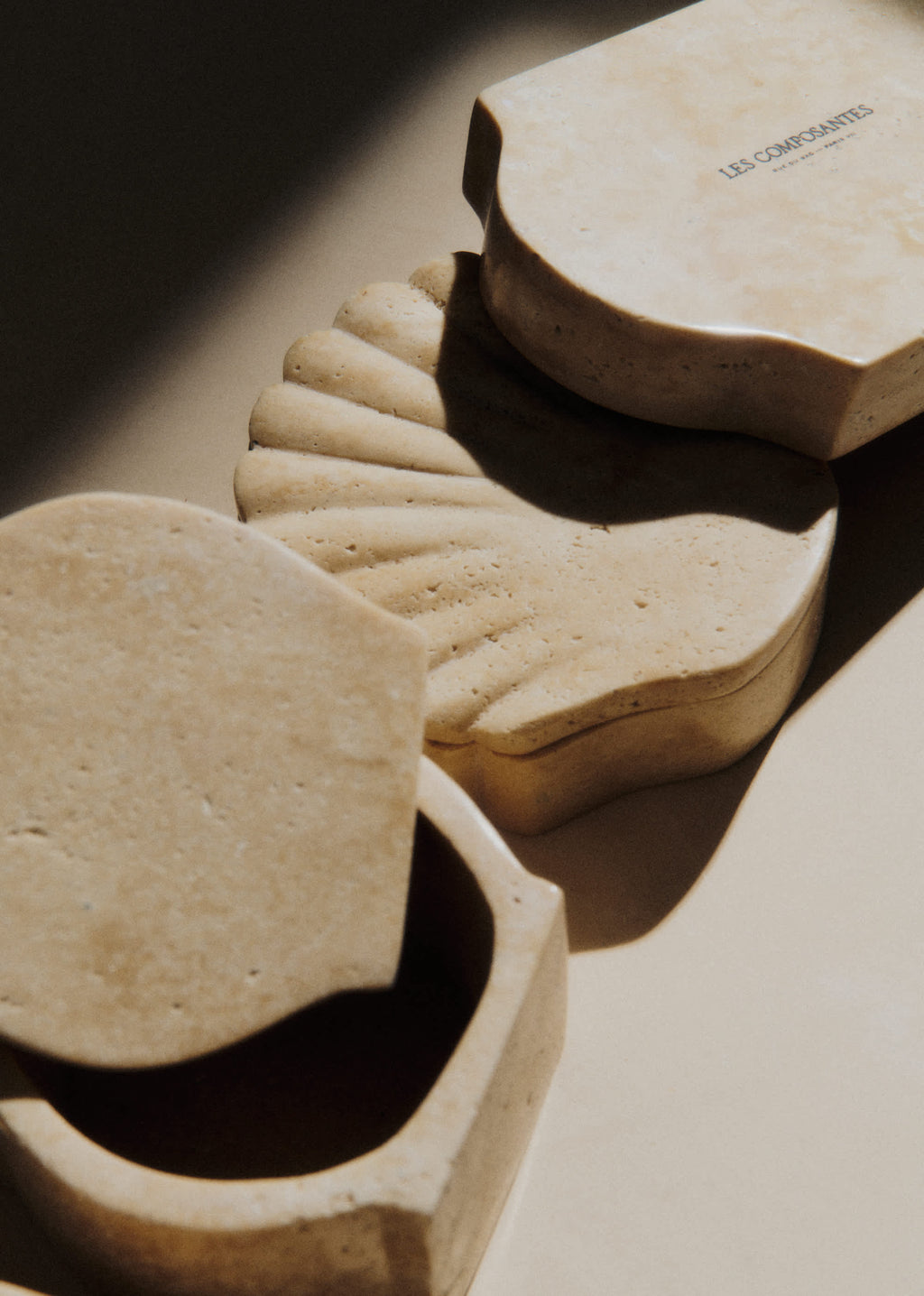 Boite Coquillage - Travertin naturel