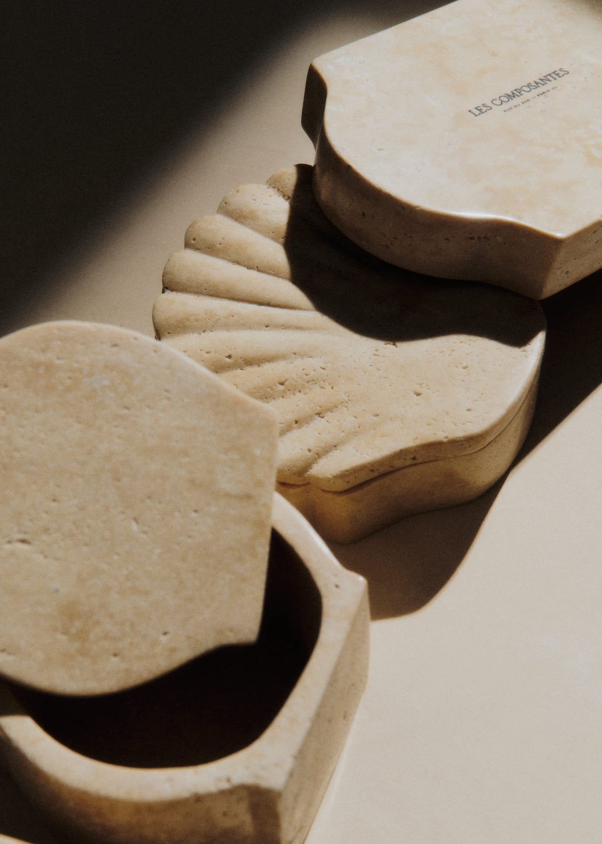 Boite Coquillage - Travertin naturel