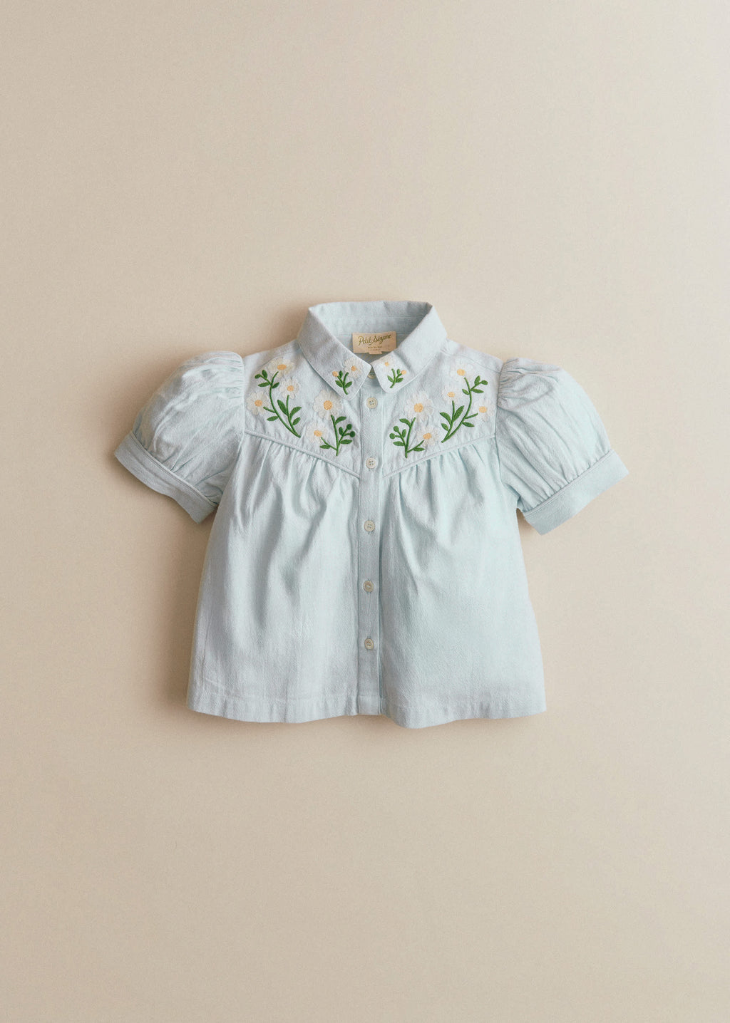 Chemise Augusta - Broderie Contrastée Marguerite Fond Bleu Ciel