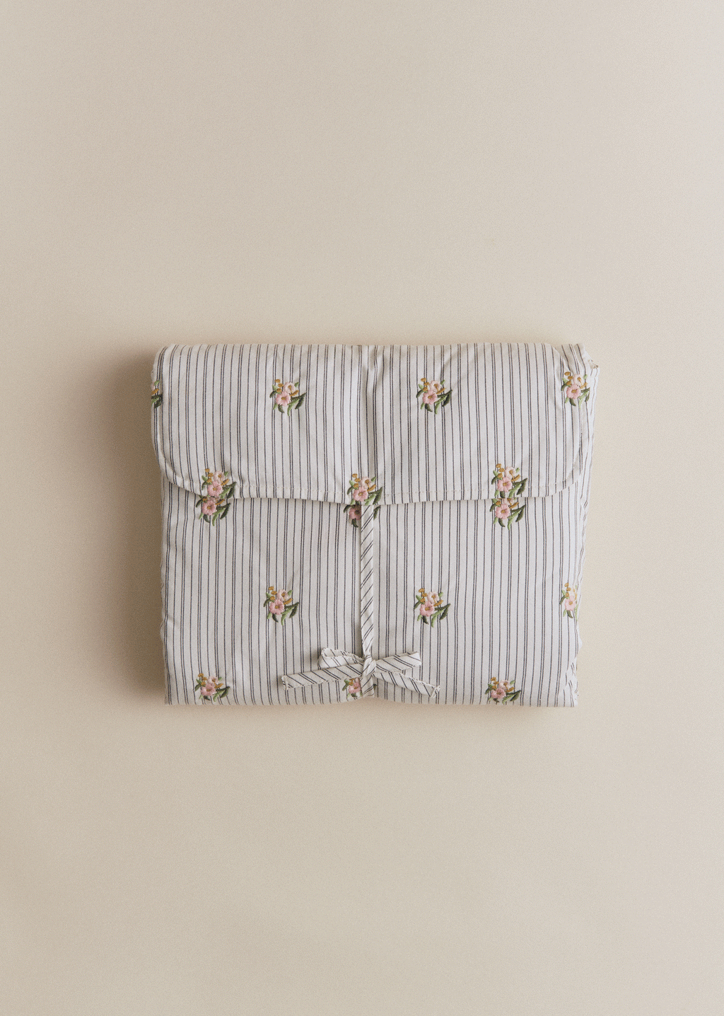 Matelas à langer nomade - Rayures Broderie Fleurs