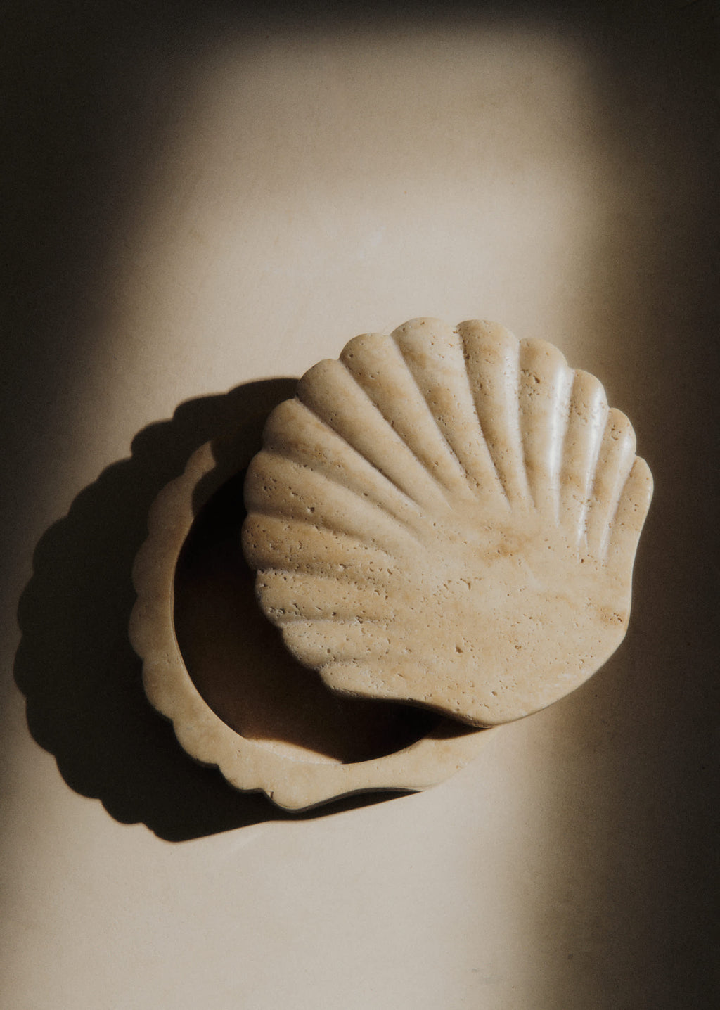 Boite Coquillage - Travertin naturel