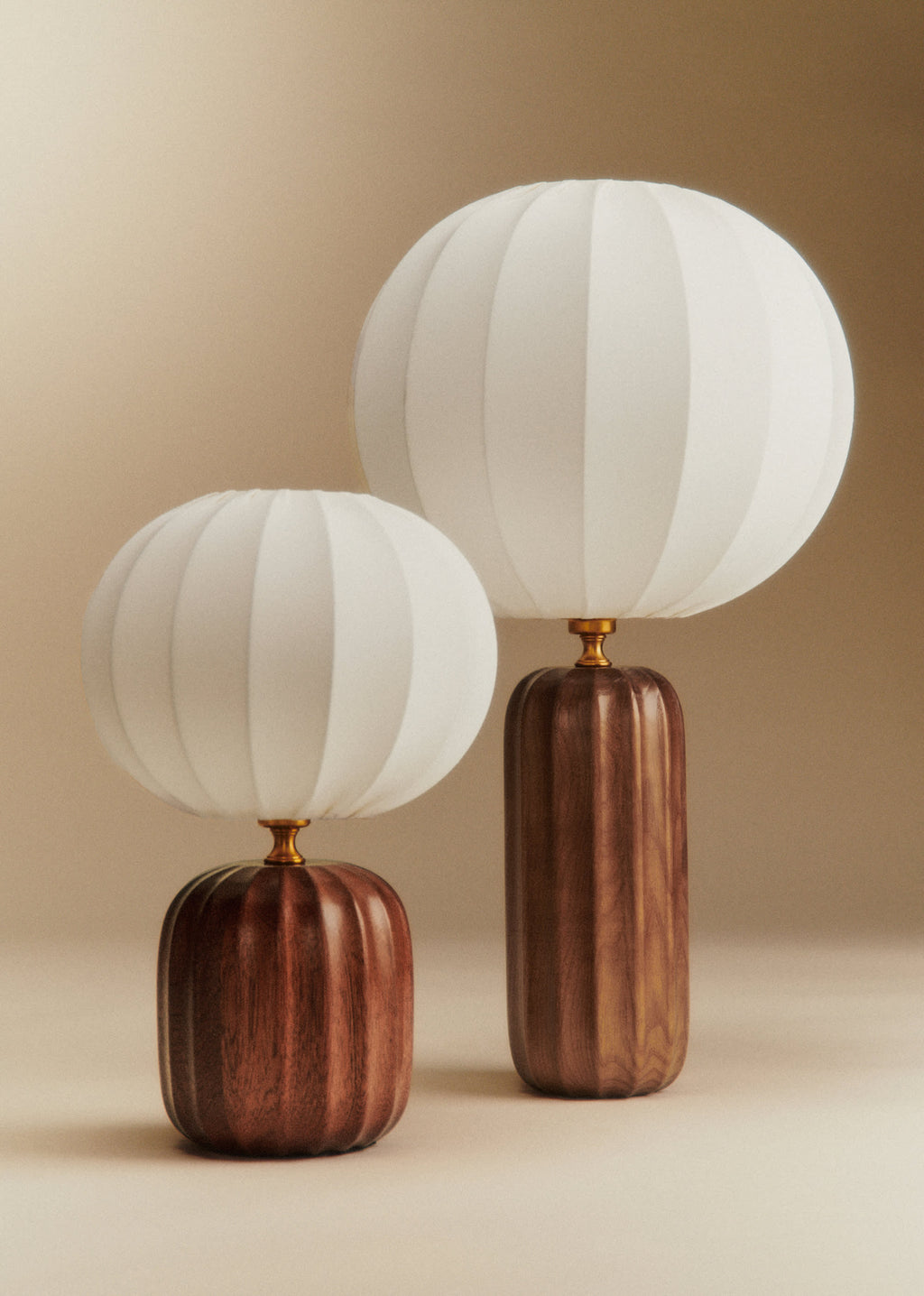 Lampe Traviata petit modèle - Acajou - Abat-jour Sonate - Écru