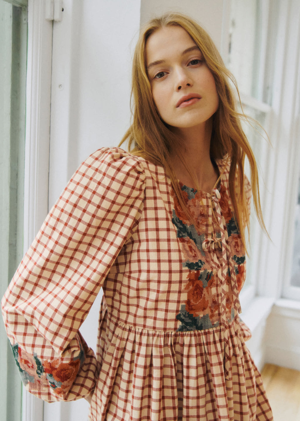 Robe Dakila - Sézane x SEA NY - Broderie Placée Terre Fond À Carreaux