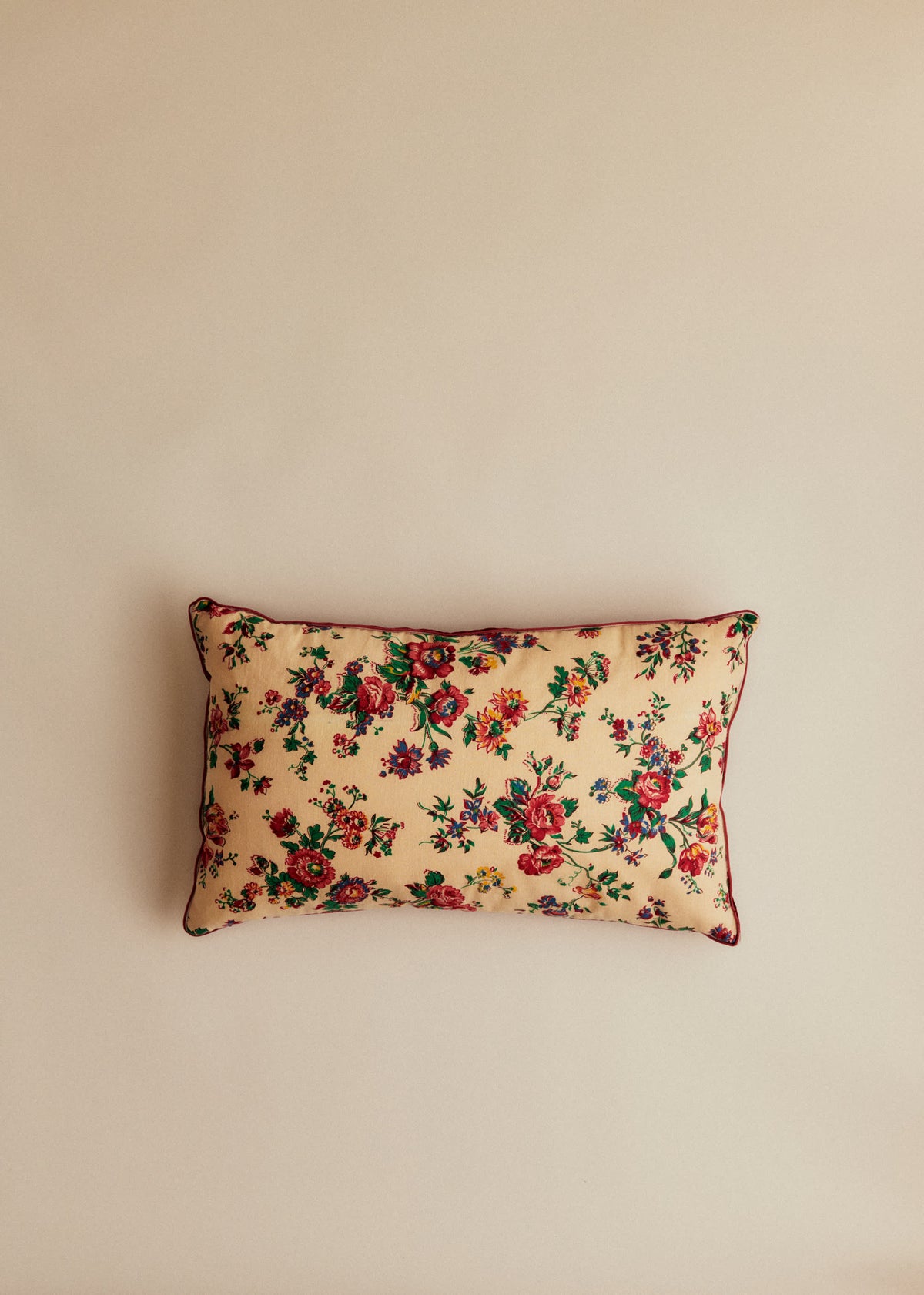 Coussin vintage velours bordeaux - Petit modèle - Imprimé Champêtre