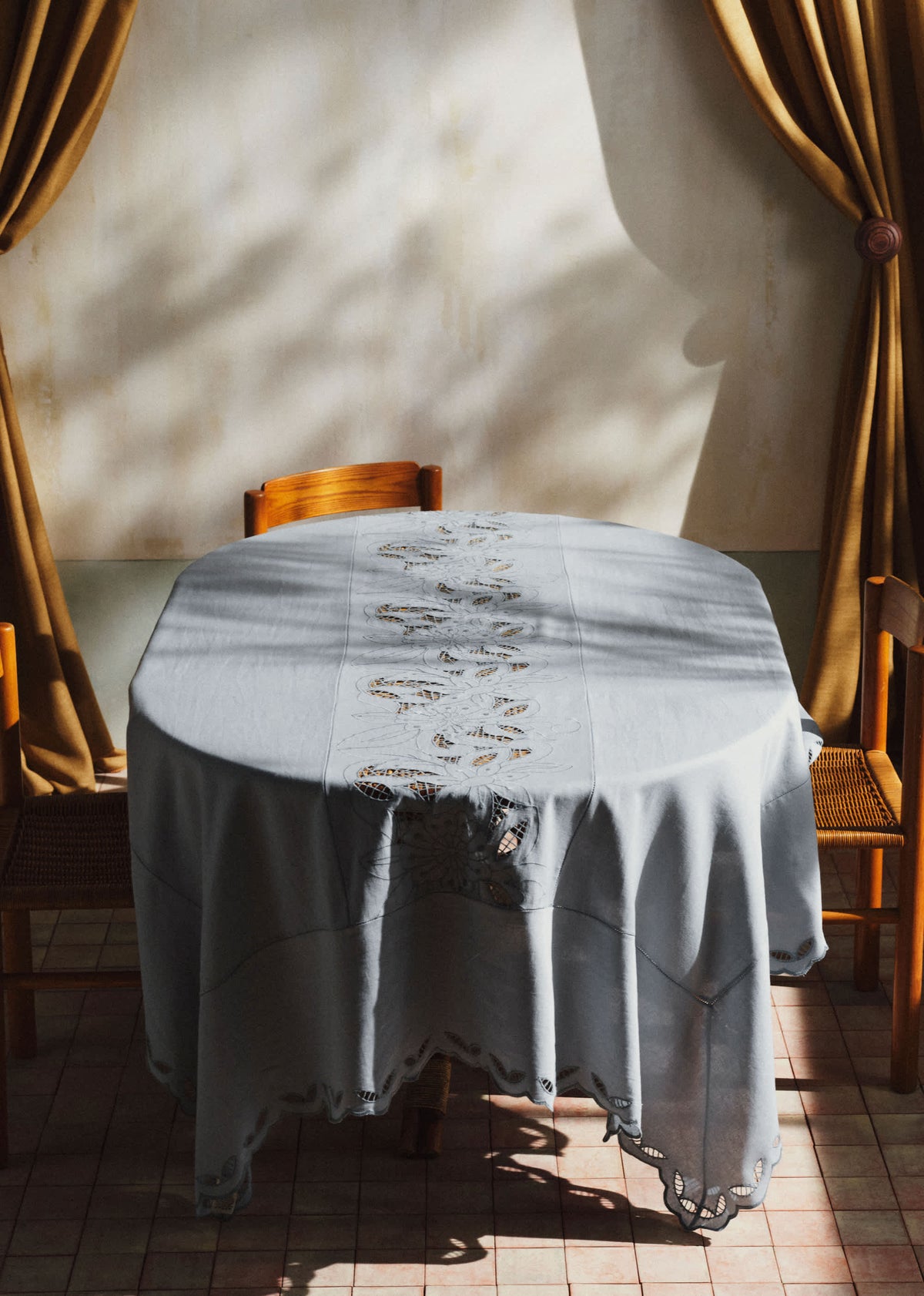 Nappe Brodée - Dimanche au Jardin - Bleu orage