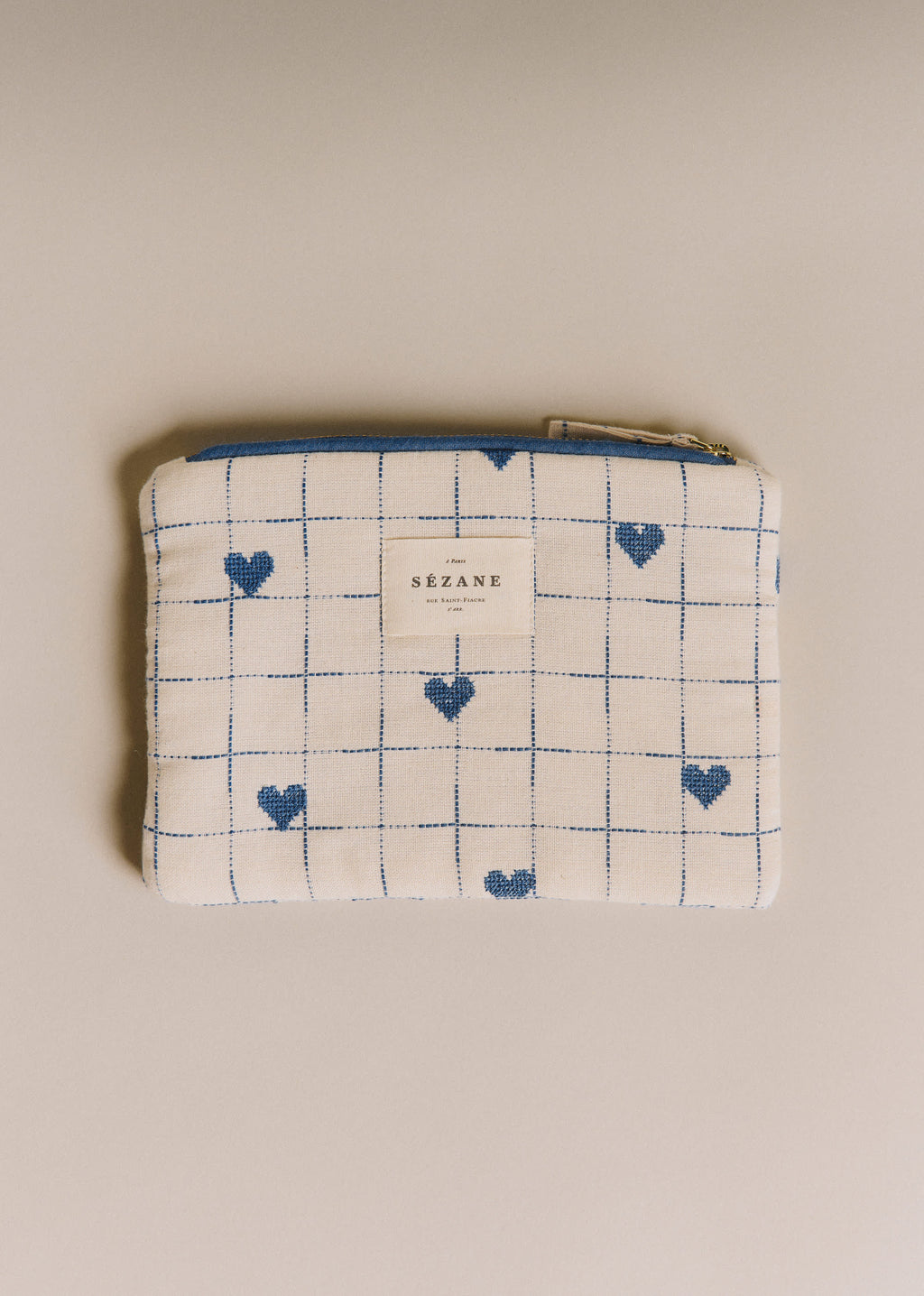 Pochette plate - Broderie Coeurs Bleu Vintage