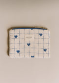 Pochette plate - Broderie Coeurs Bleu Vintage