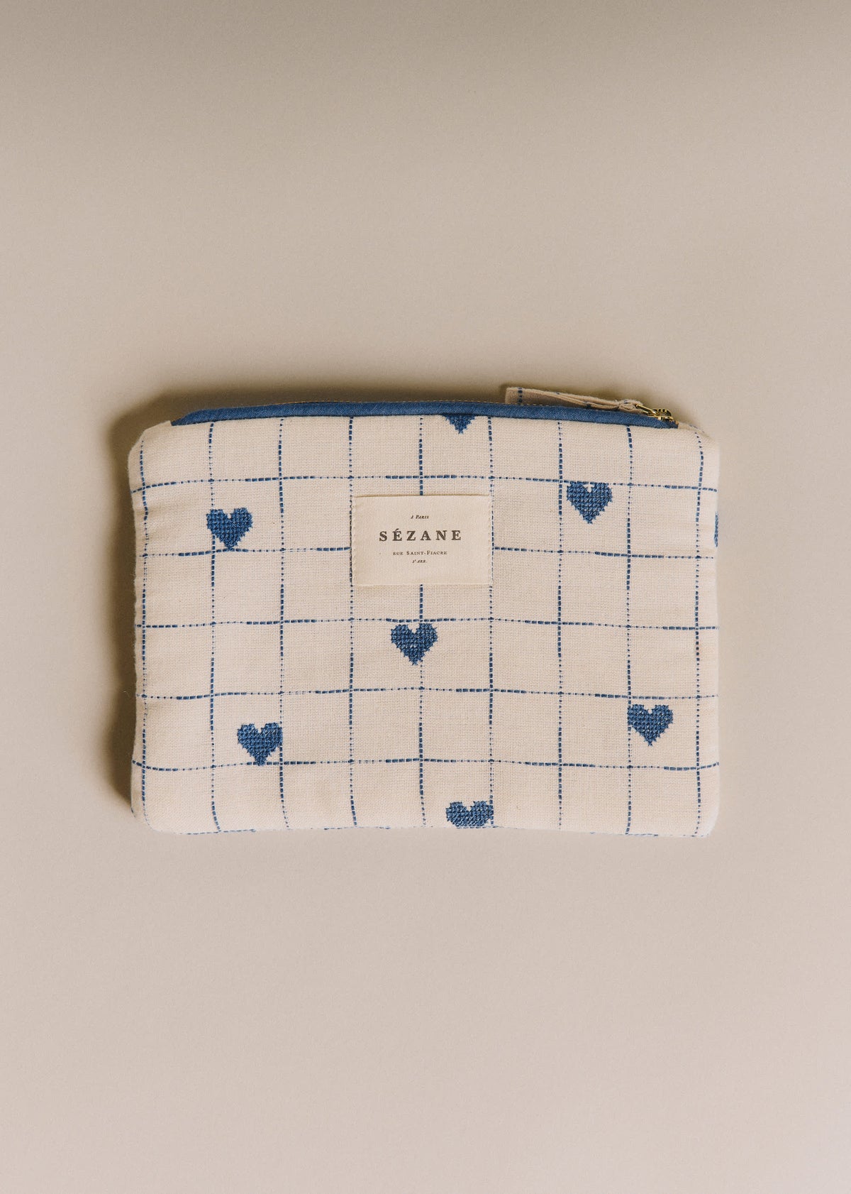 Pochette plate - Broderie Coeurs Bleu Vintage