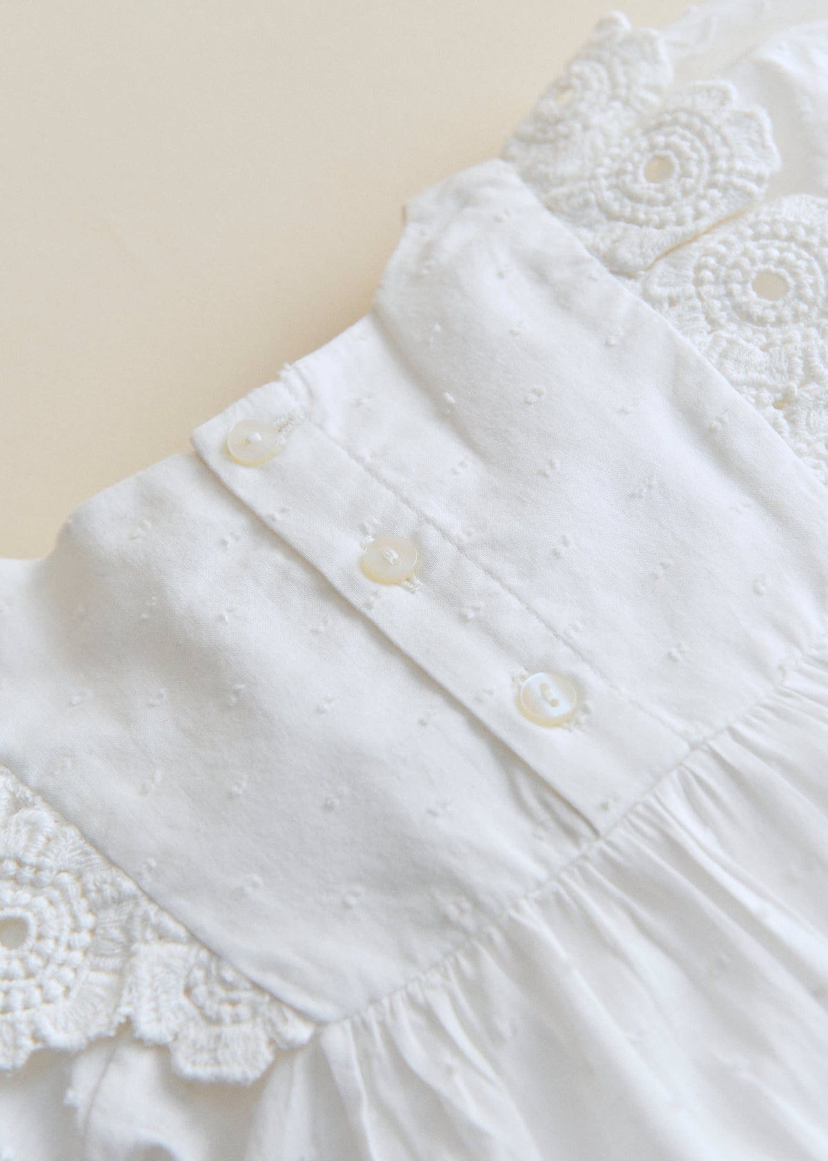 Blouse Joanna - Broderie Contrastée Tricolore Fond Ecru