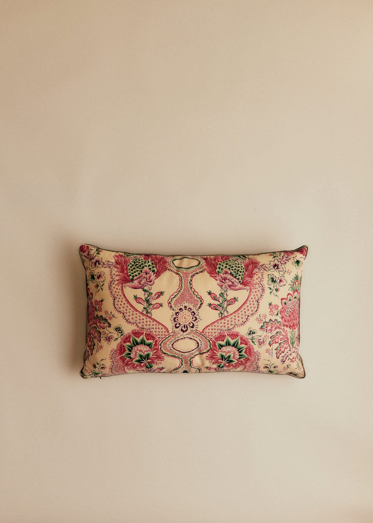 Coussin vintage velours céladon foncé - Petit modèle - Imprimé Médaillons Baroques