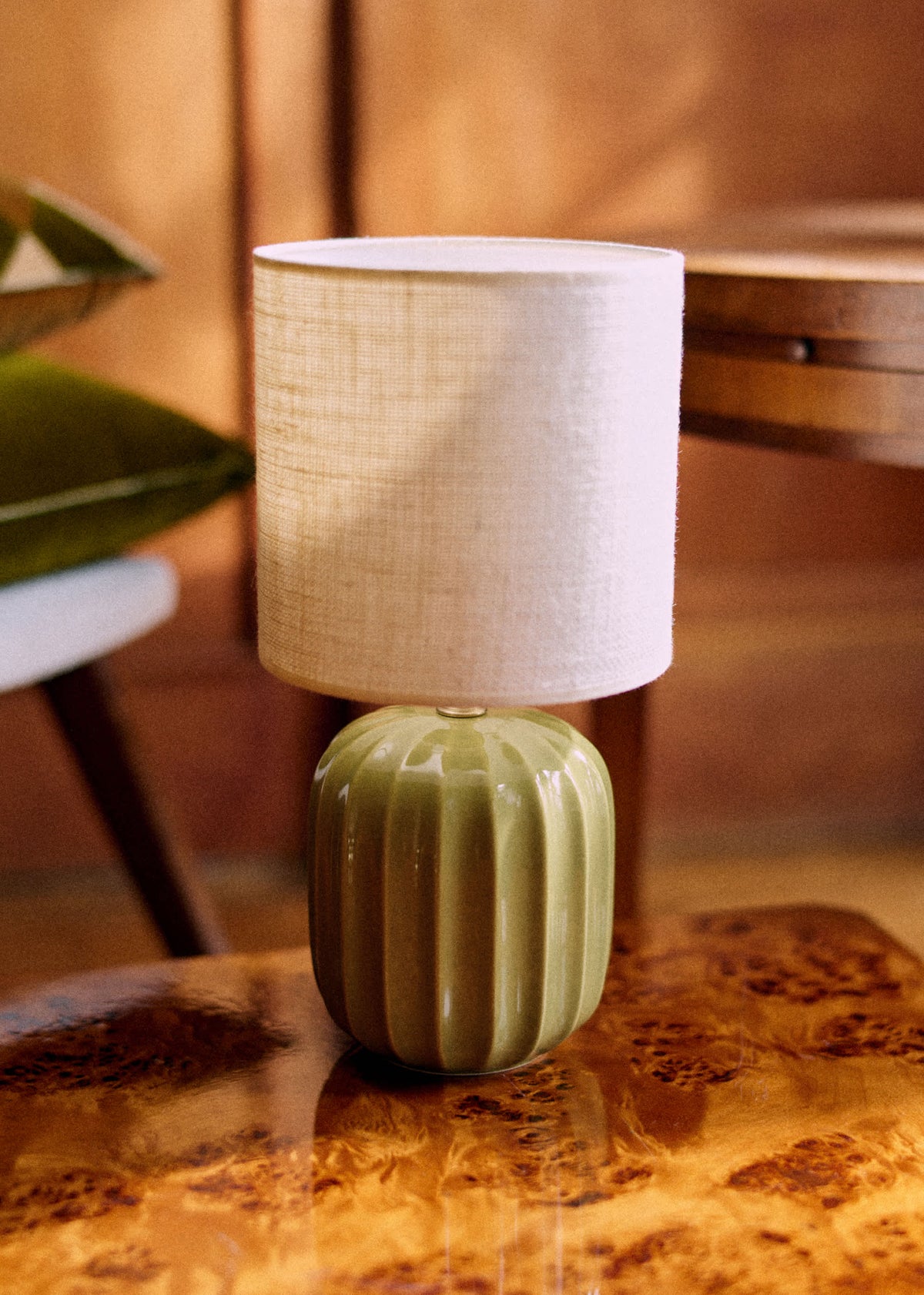 Lampe Traviata petit modèle - Vert olive - Abat-jour Dolce - Jute Écru