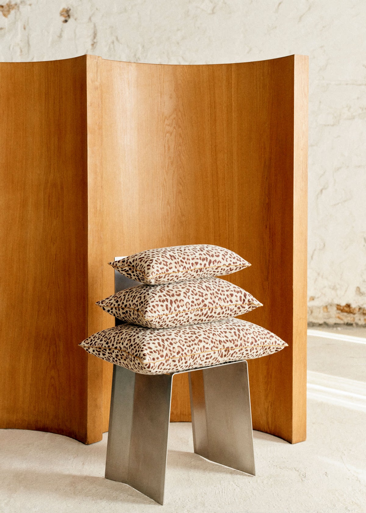 Coussin Jacquard - Très Grand modèle - Léopard Écru et Café