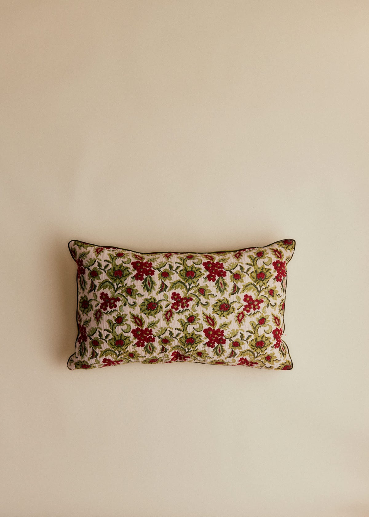 Coussin vintage velours vert - Petit modèle - Imprimé Fleurie Grenat